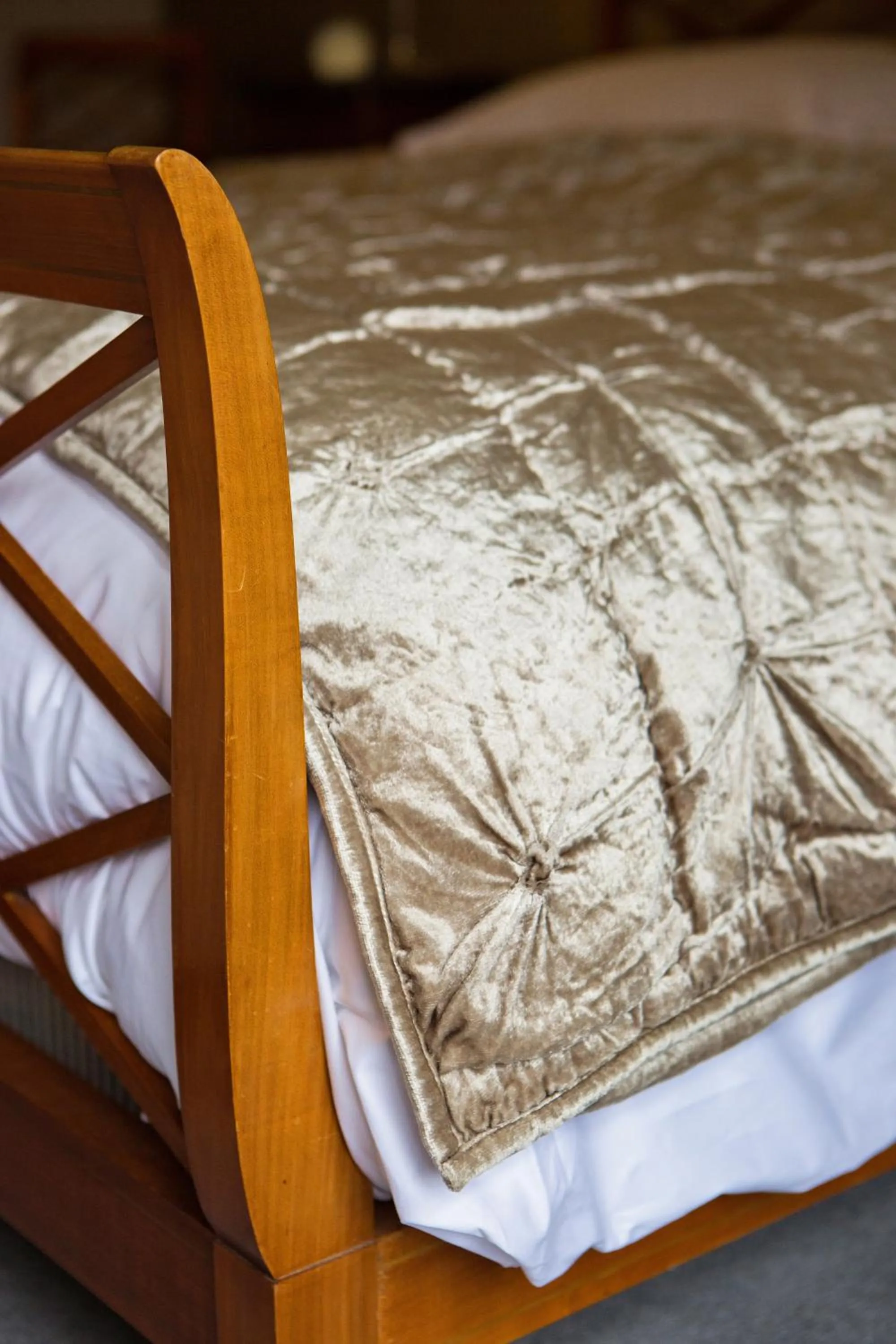 Bedroom, Bed in Grays Court Hotel