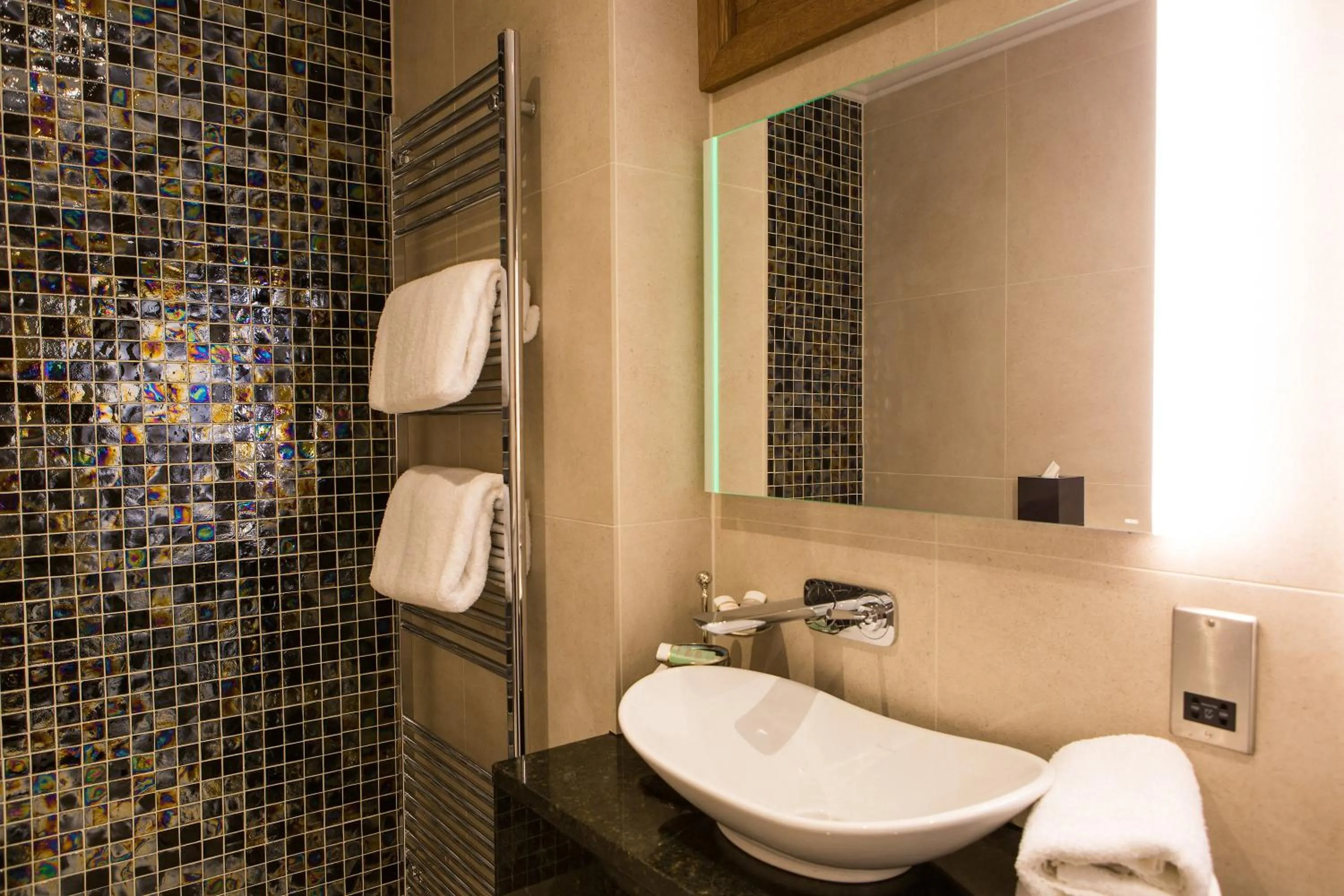 Bathroom in Grays Court Hotel