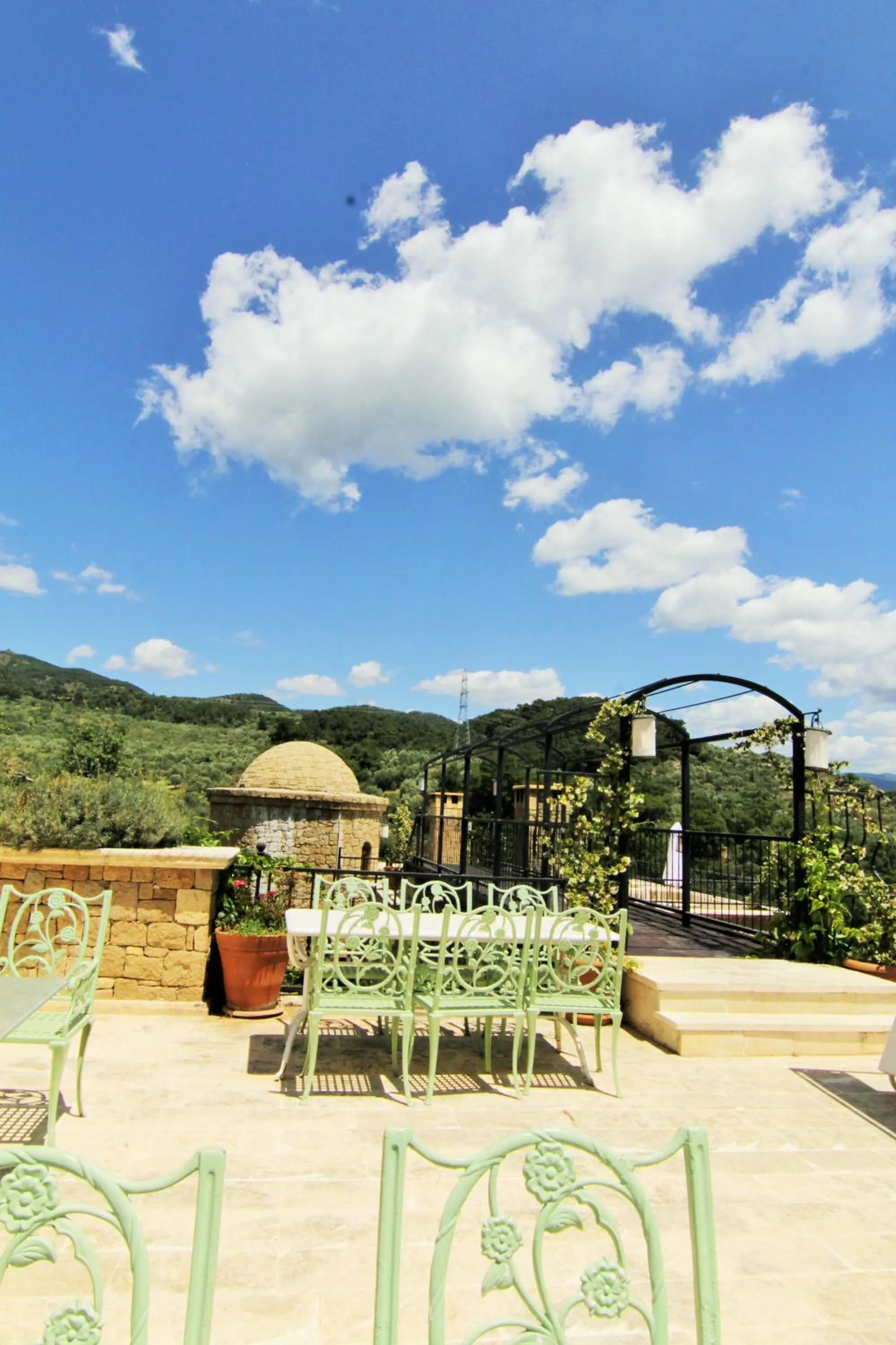 Patio in Manici Kasri