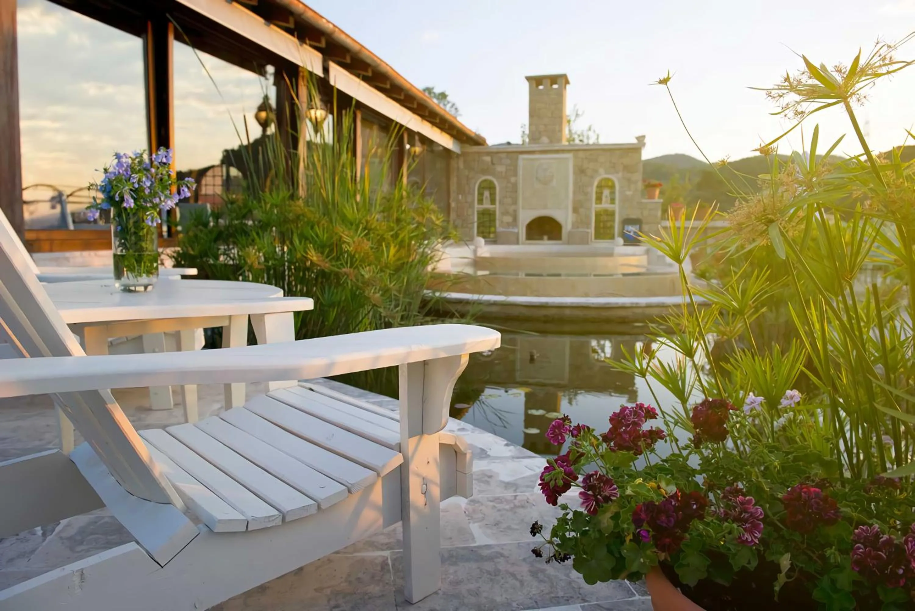 Swimming pool in Manici Kasri