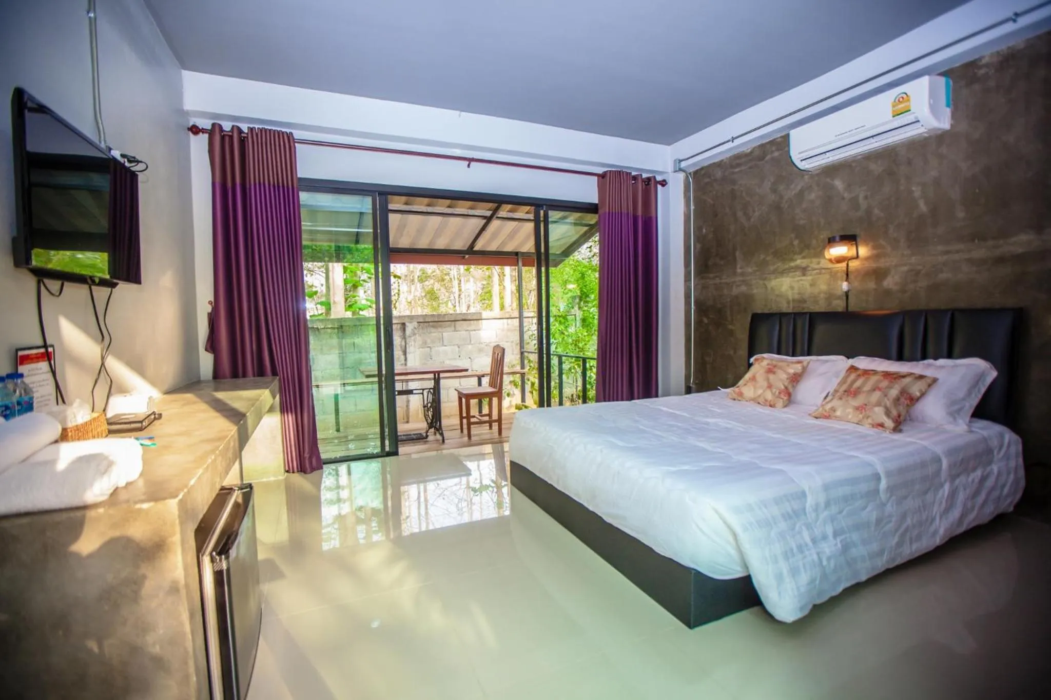 Bed in BR2 House Resort