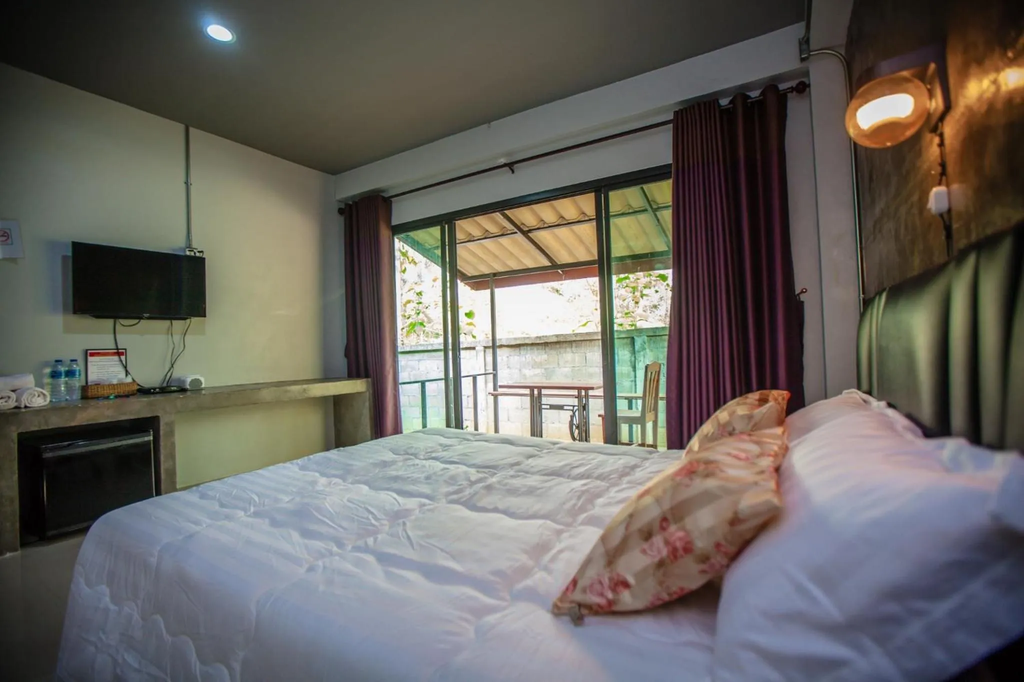 Bed in BR2 House Resort