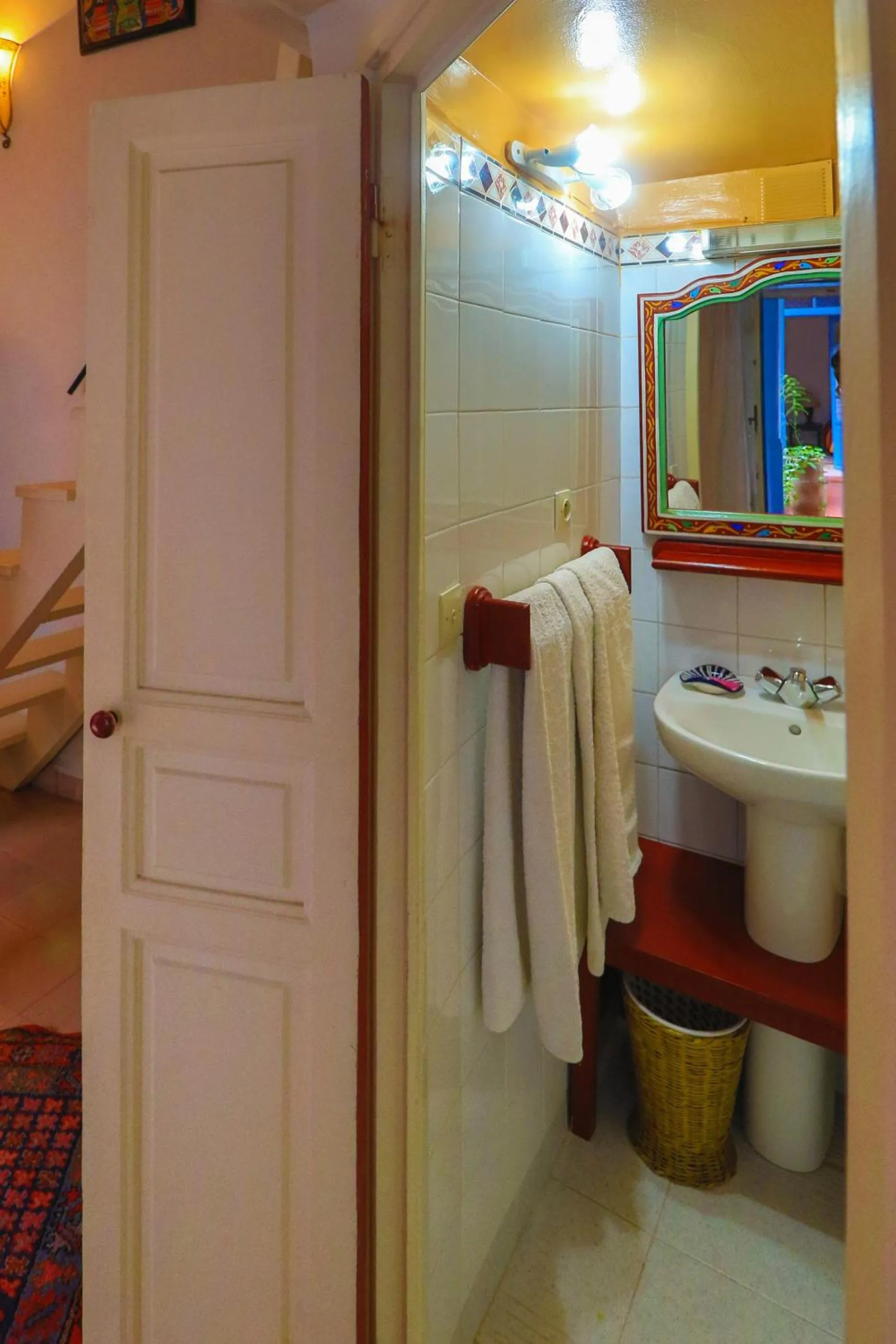 Shower in Les Matins Bleus