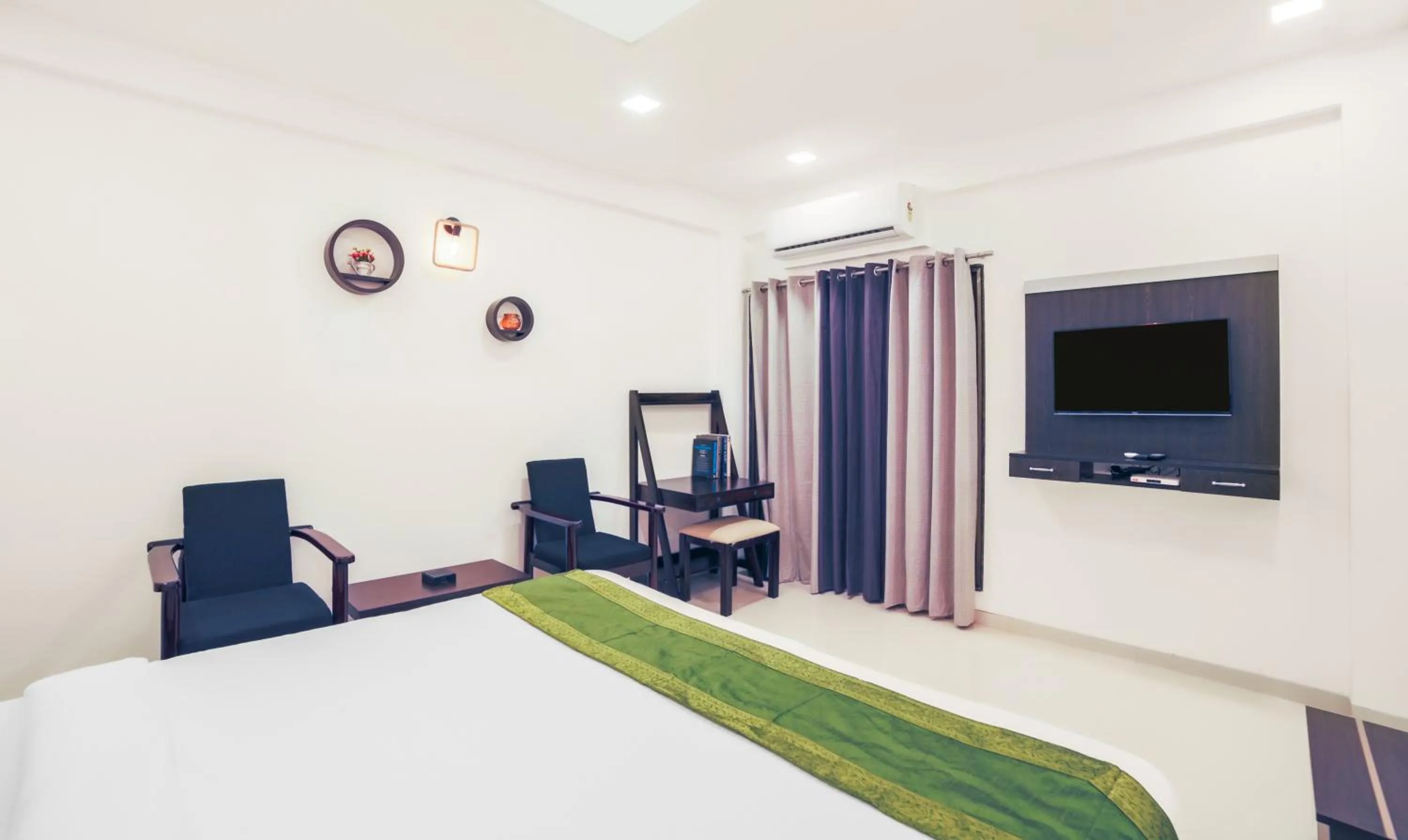 Bed in Treebo Chalets, Nagpur Airport