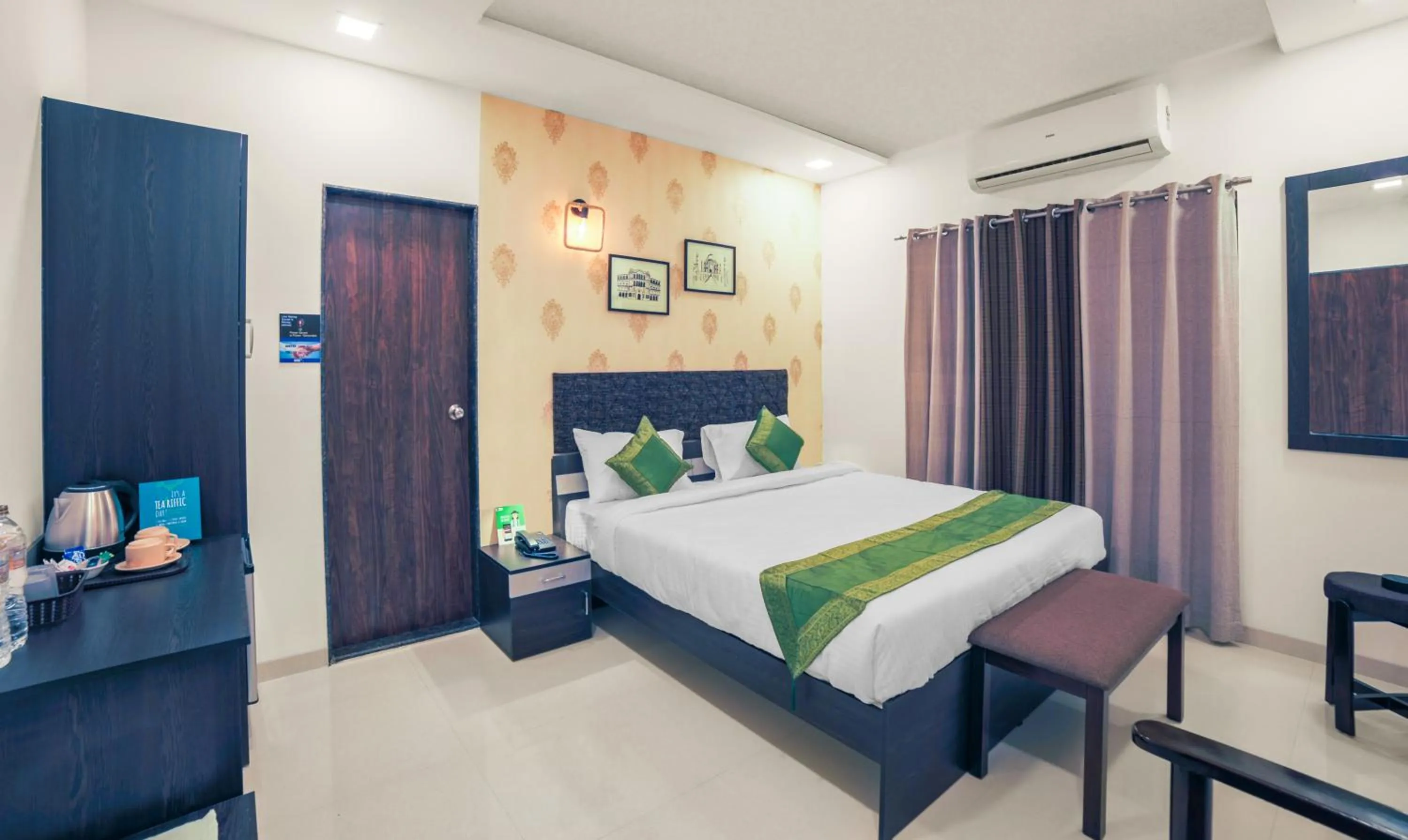 Bed in Treebo Chalets, Nagpur Airport