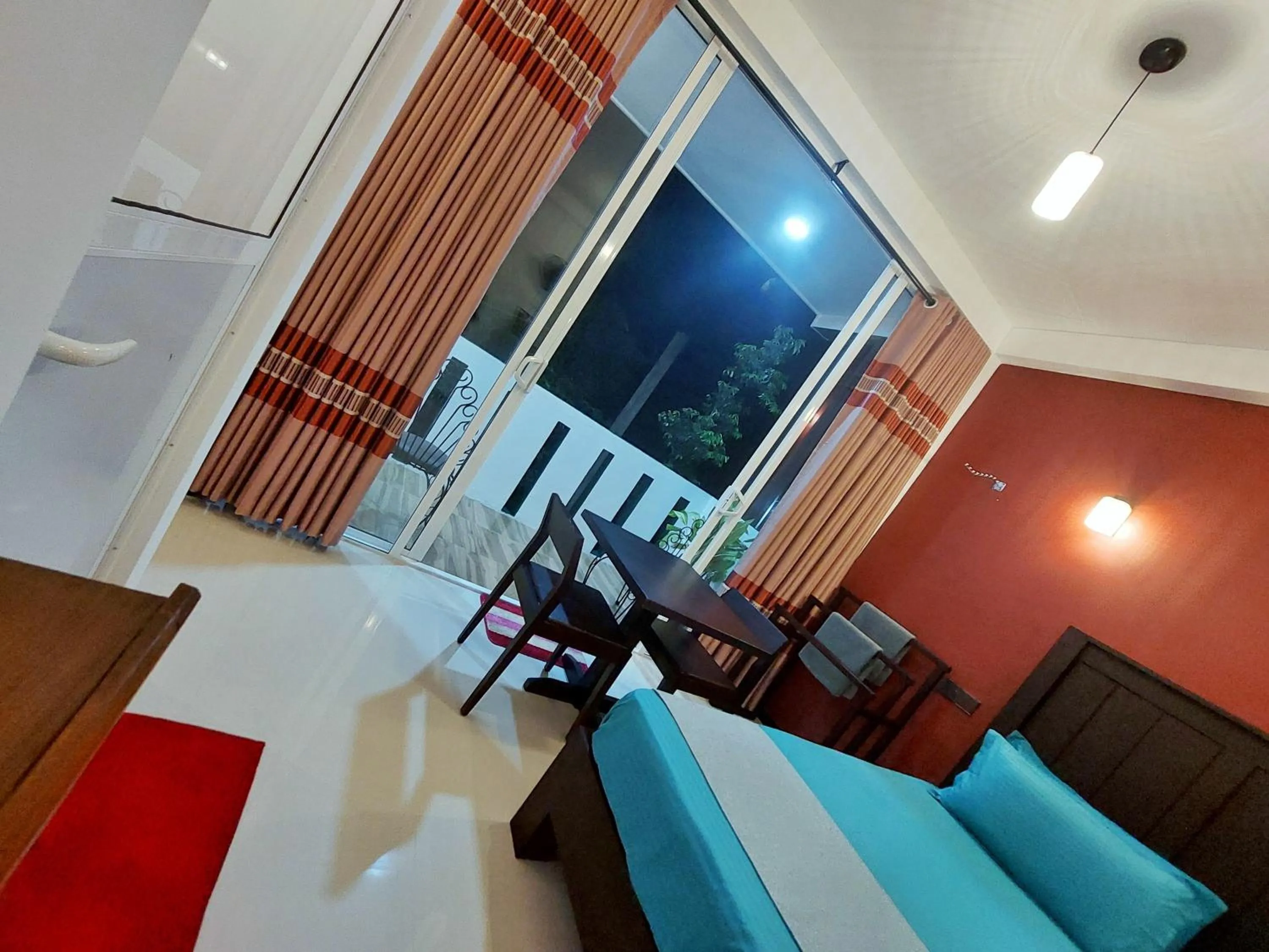 Bed in CHEN VILLA - Near Airport