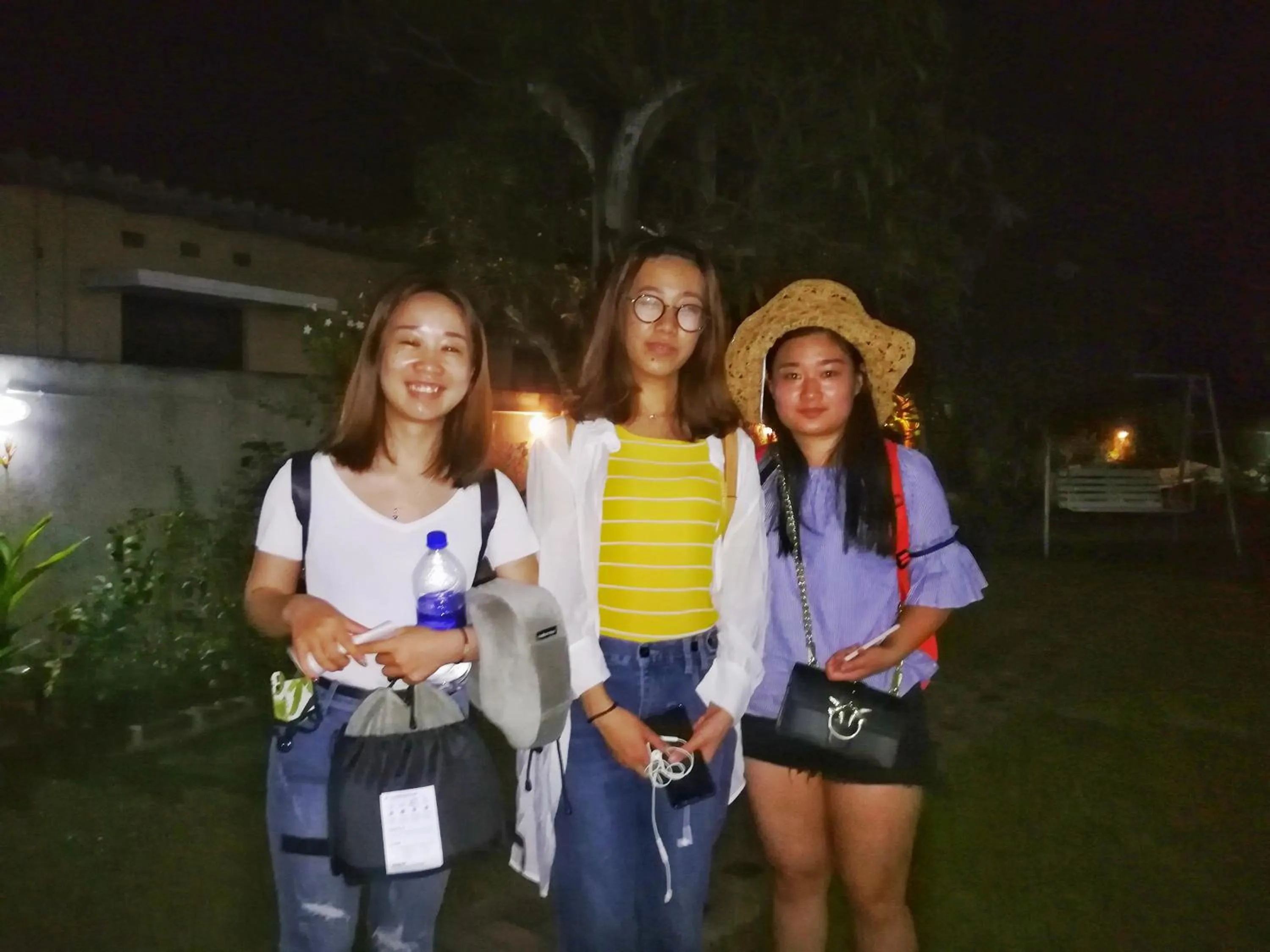 Night in CHEN VILLA - Near Airport