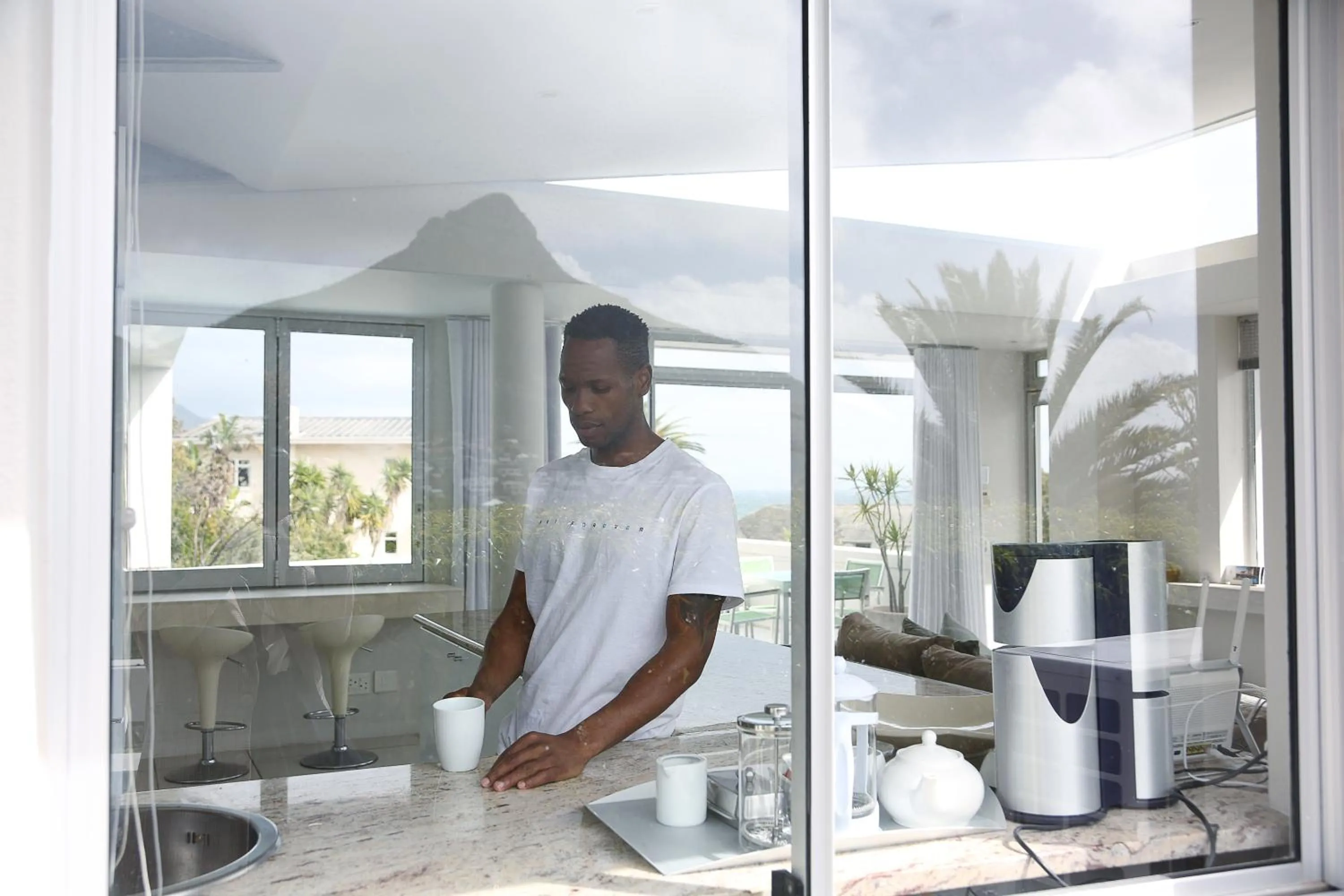 Coffee/tea facilities in Lion's View Villa & Apartment