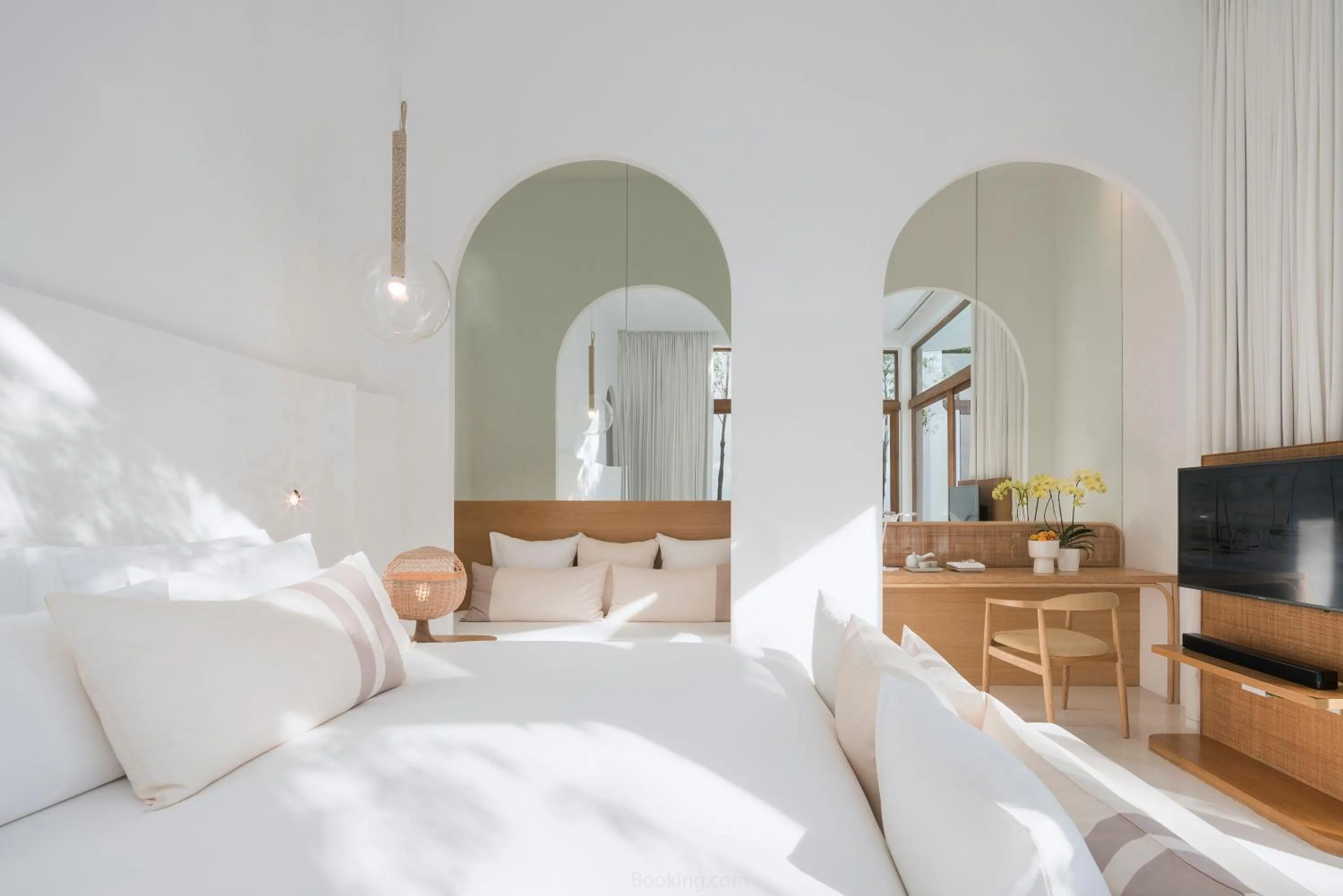 TV and multimedia, Bed in SALA Samui Chaweng Beach Resort