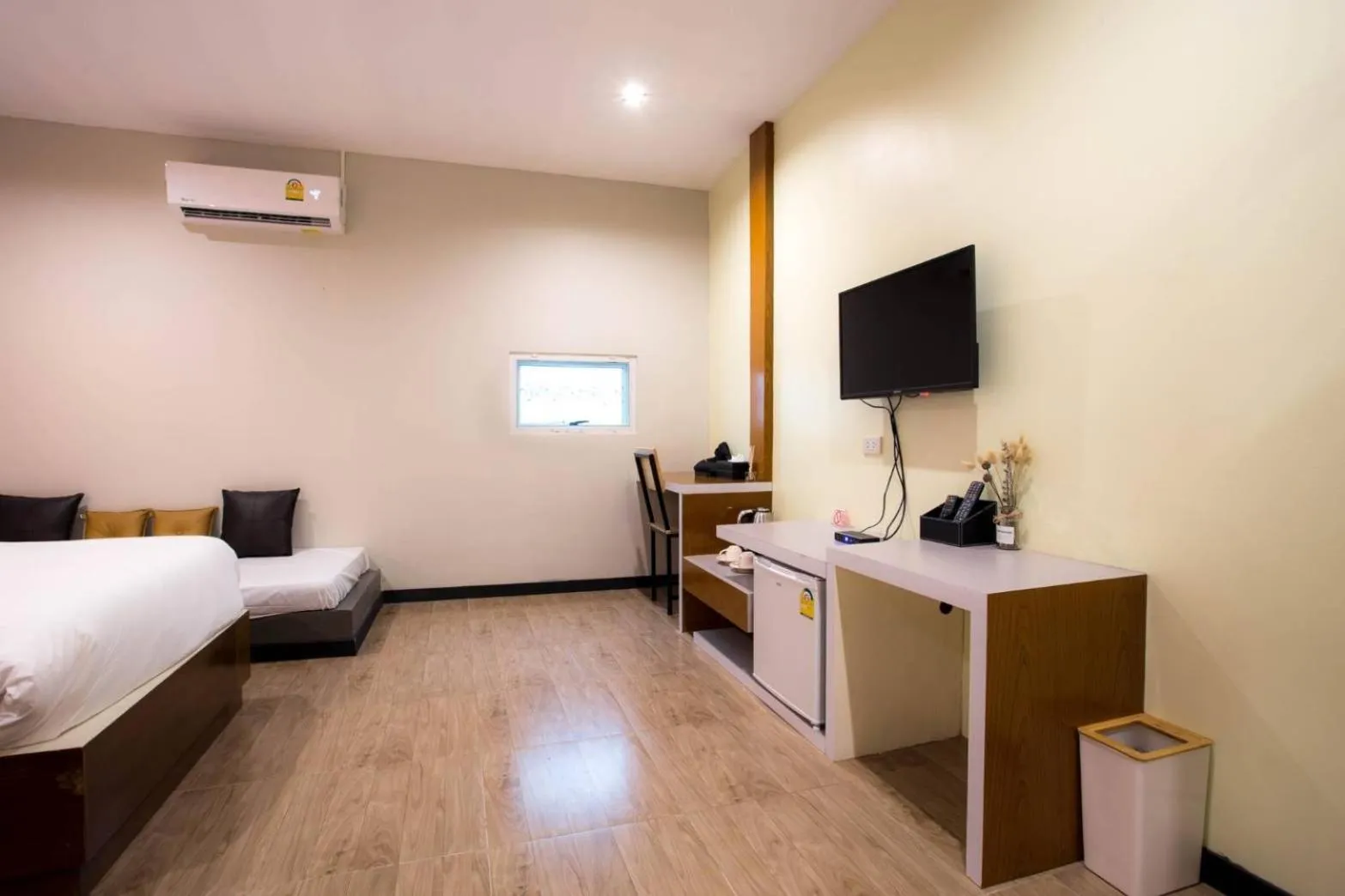 Bedroom, Bed in The Sun resort Ratchaburi