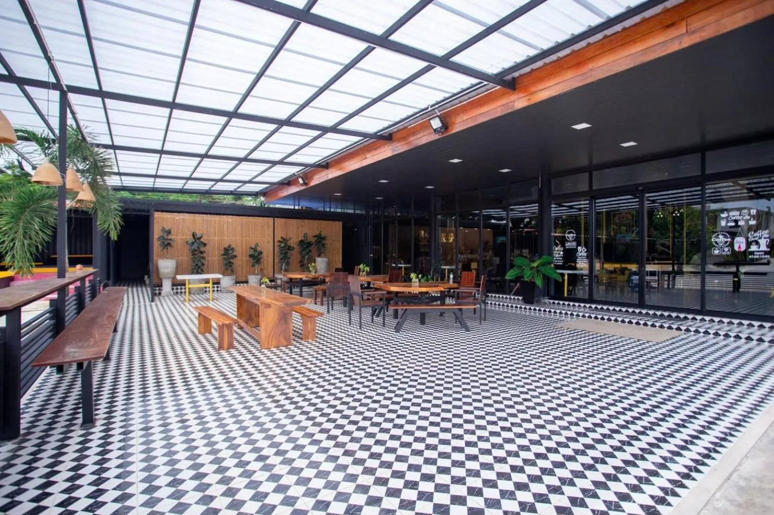 Patio in The Sun resort Ratchaburi