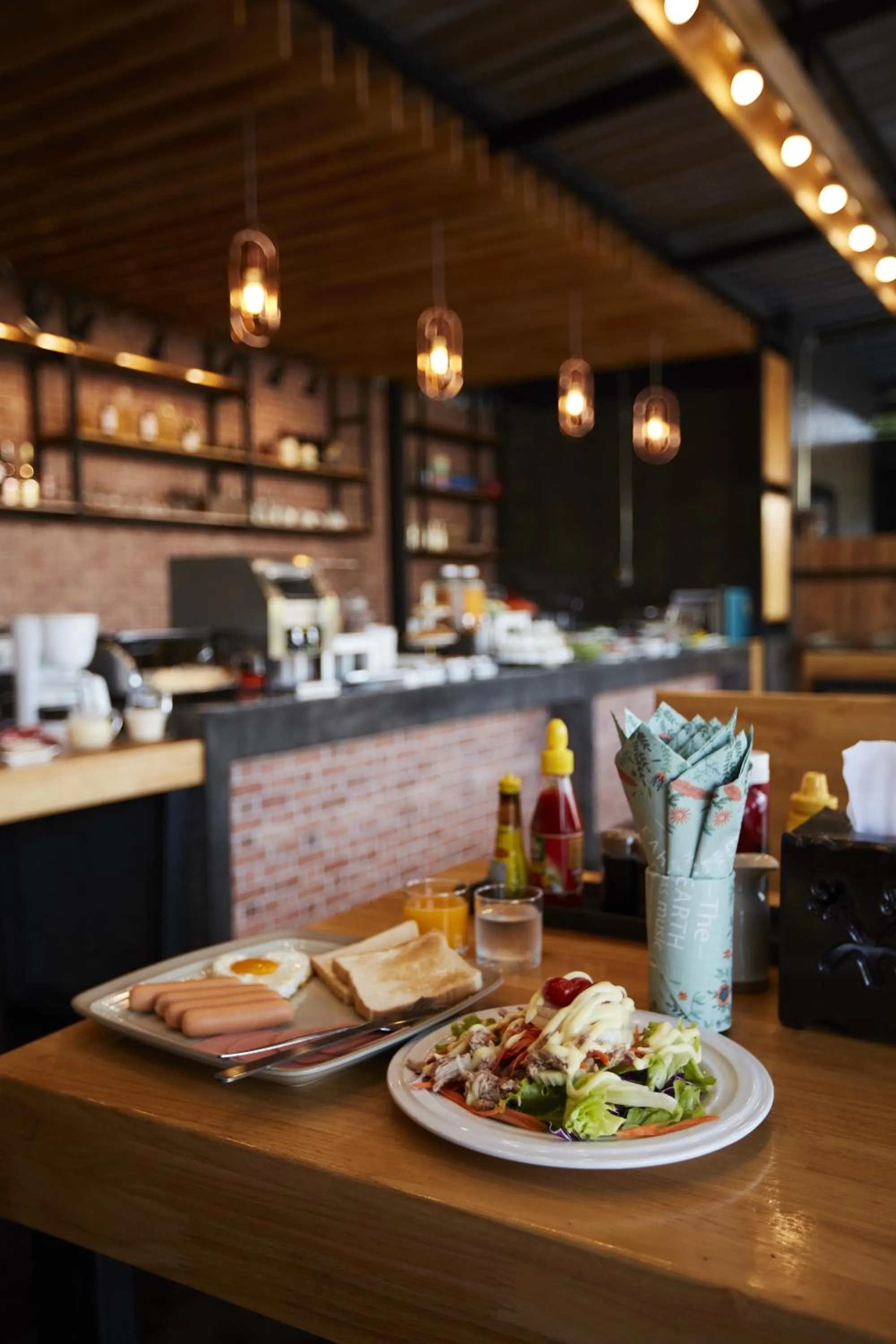 Food and drinks in The Sun resort Ratchaburi