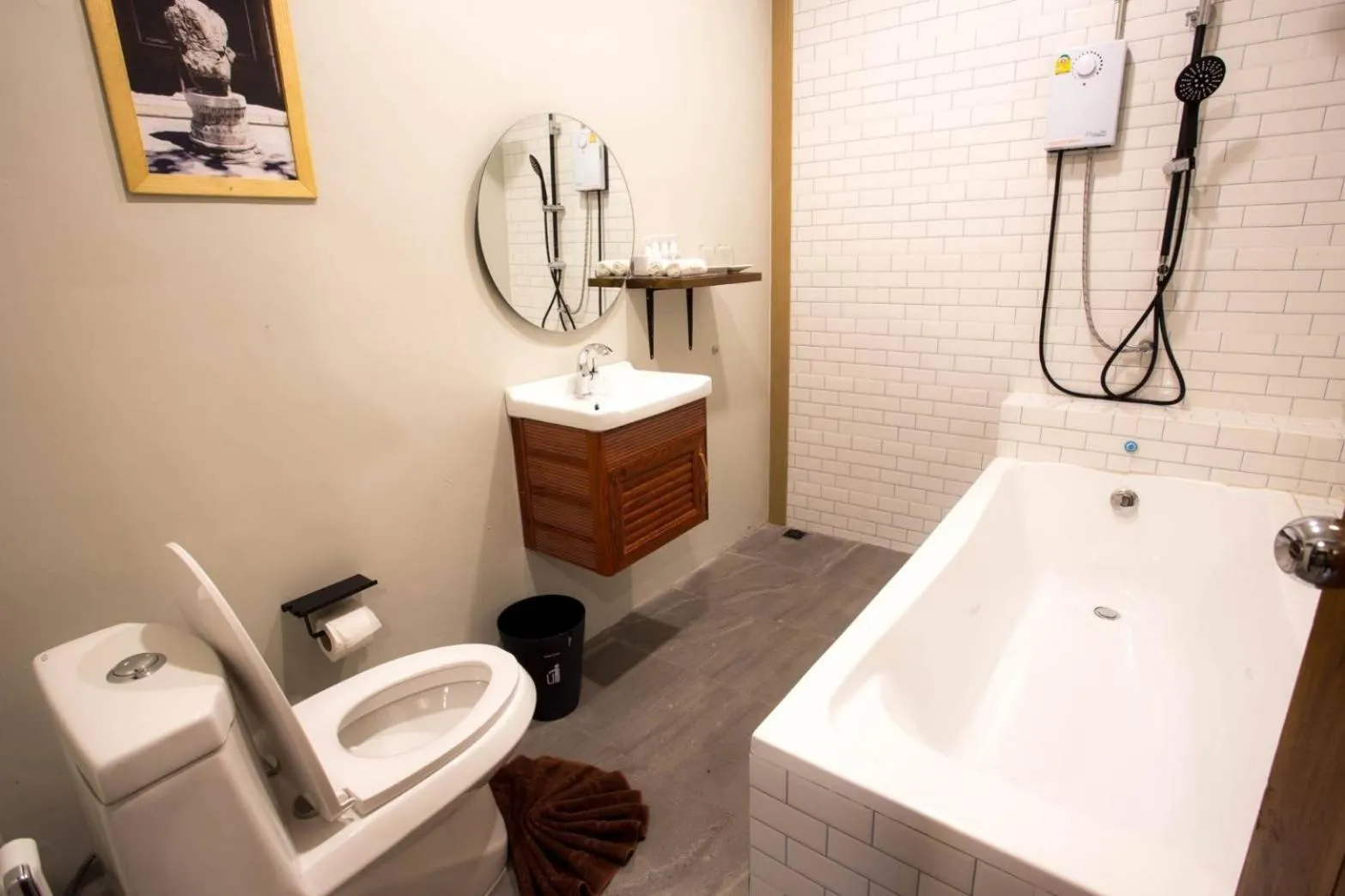 Shower in The Sun resort Ratchaburi