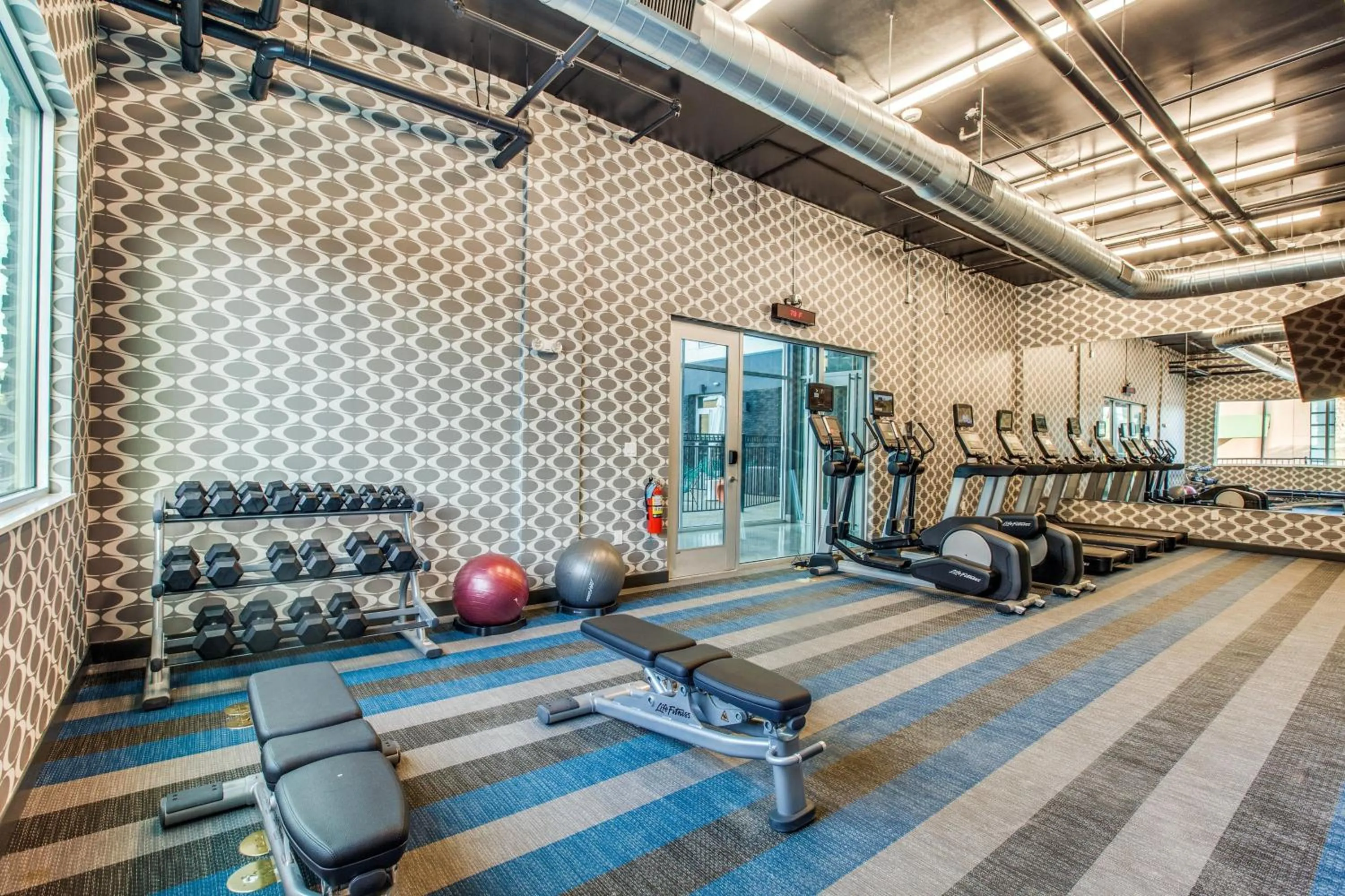 Fitness centre/facilities in Aloft Dallas Arlington Entertainment District