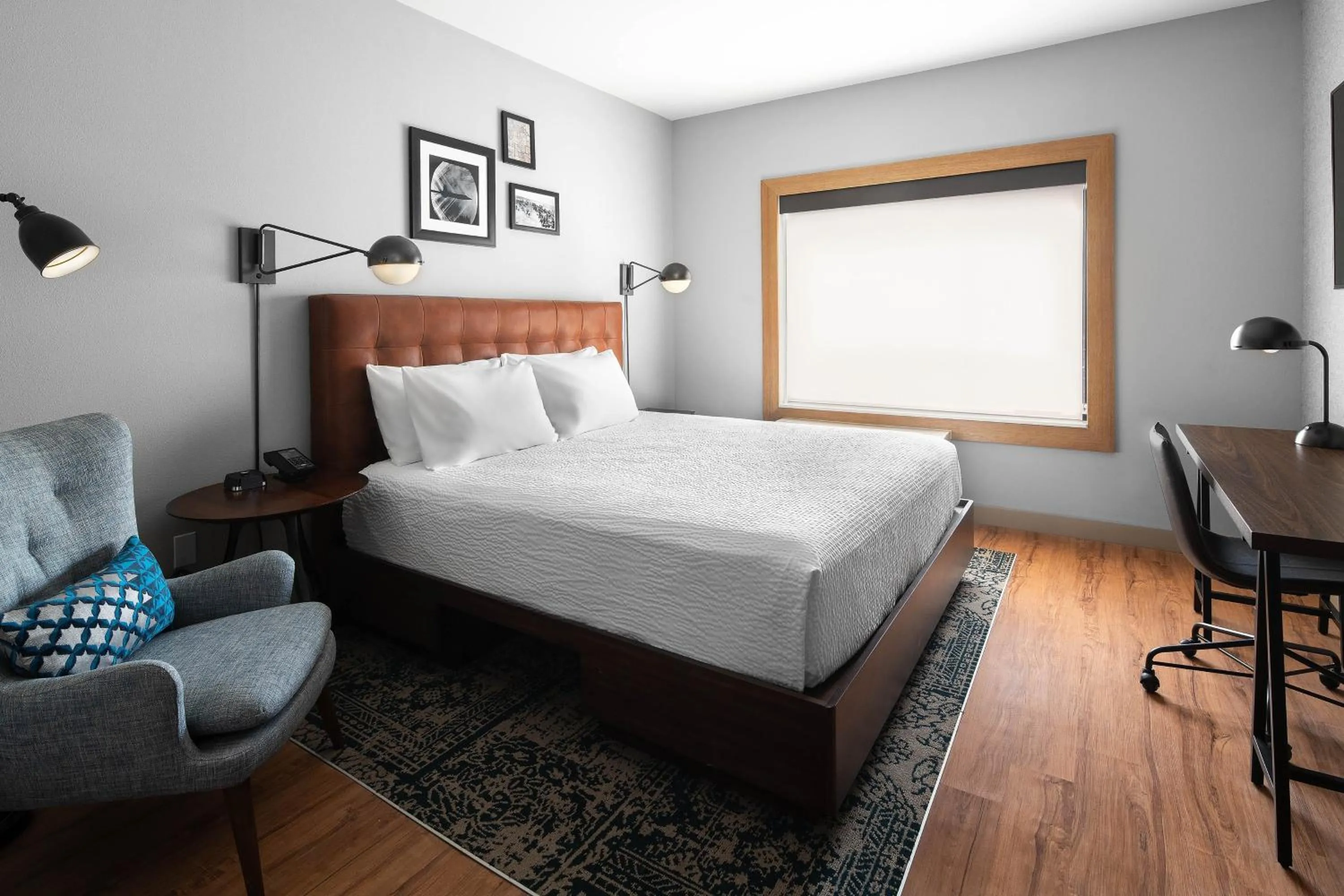 Photo of the whole room, Bed in Four Points by Sheraton Oklahoma City Airport