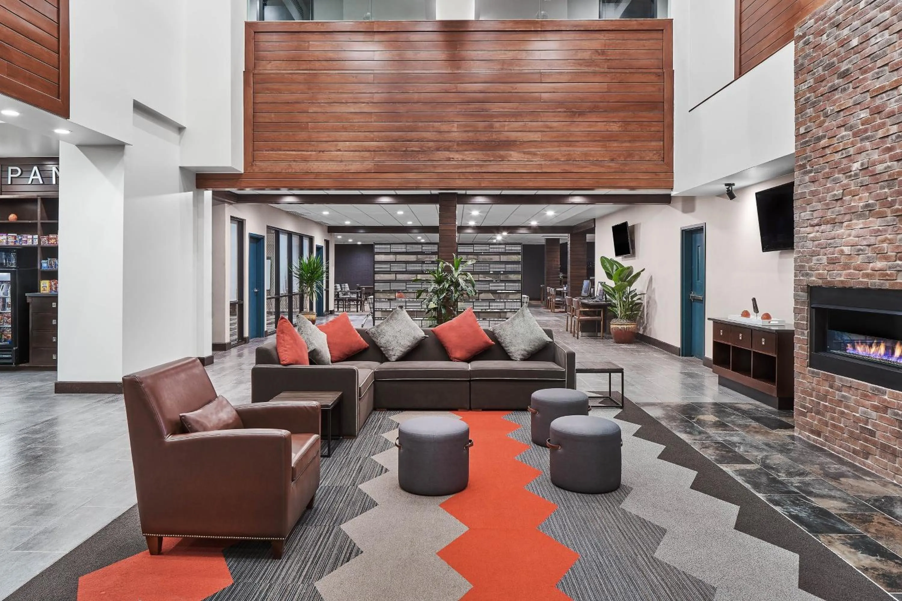 Lobby or reception in Four Points by Sheraton Oklahoma City Airport