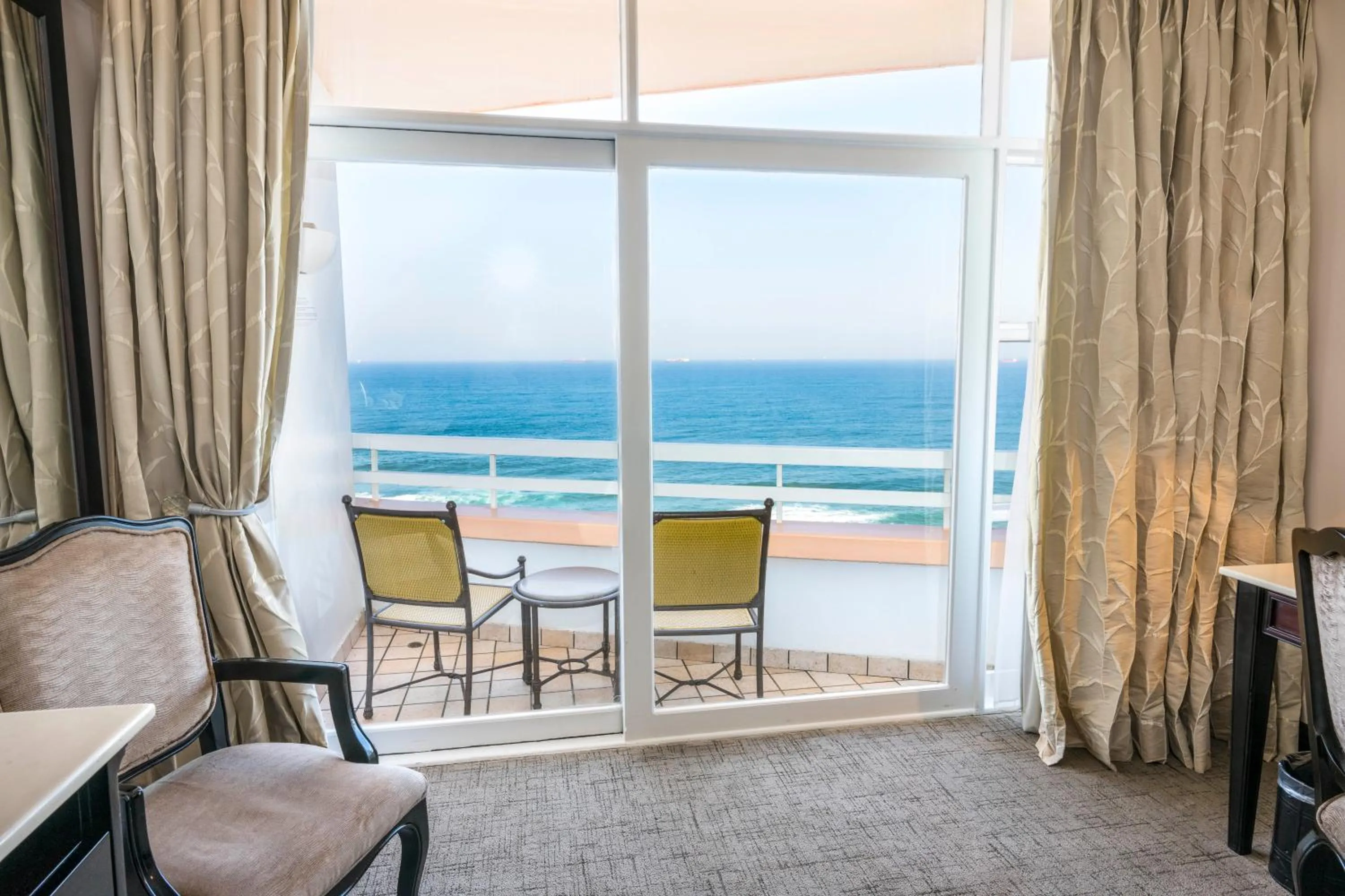 Balcony/Terrace in Beverly Hills