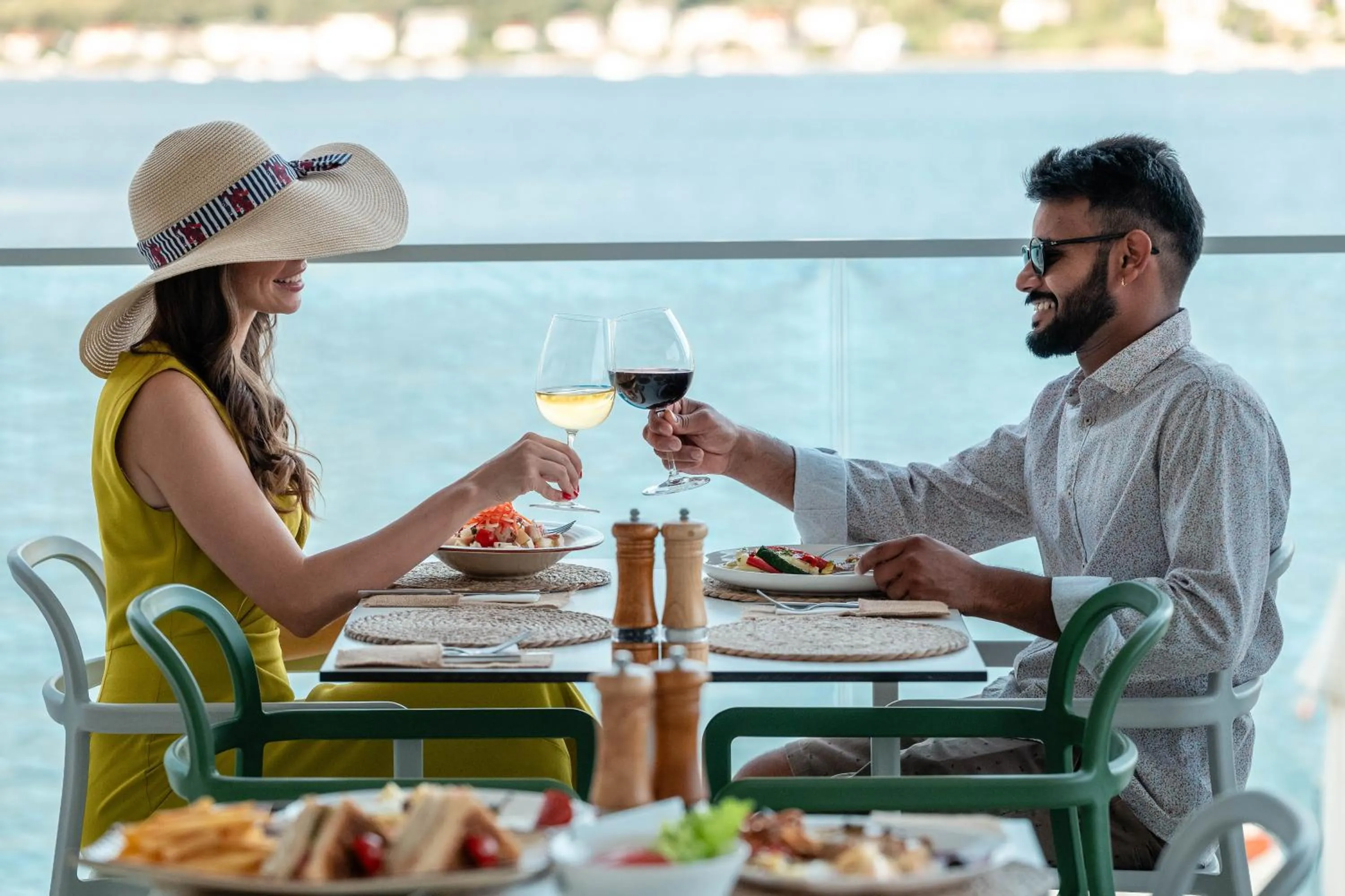 Dining area in Hotel Plaza