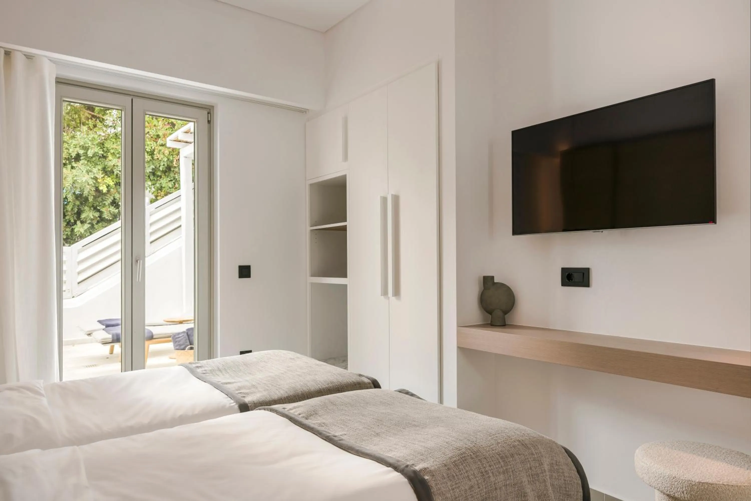 Bedroom, Bed in Grace Mykonos