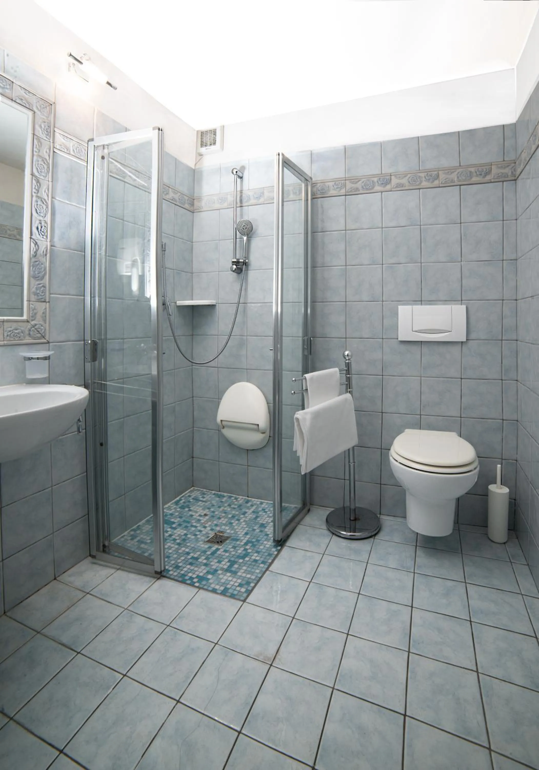 Bathroom in Hotel La Palomba