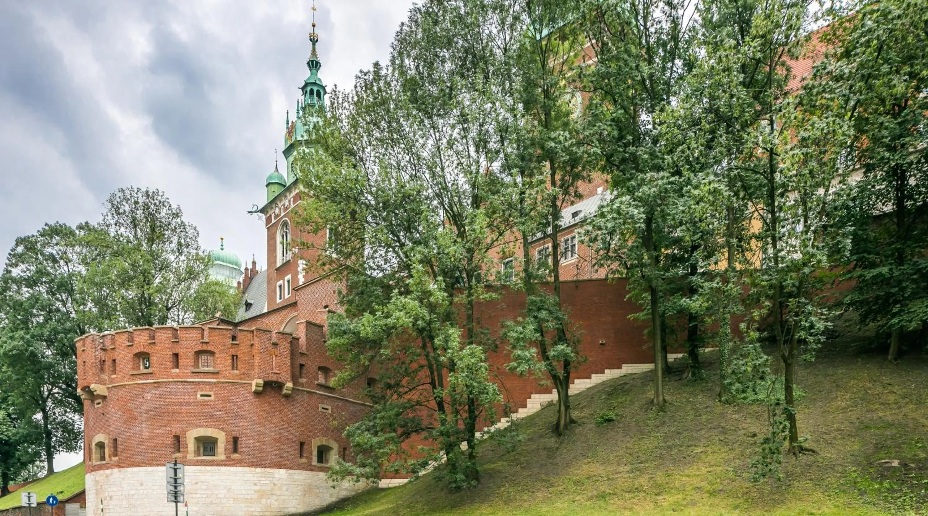 Neighbourhood in Exclusive Royal Apartments