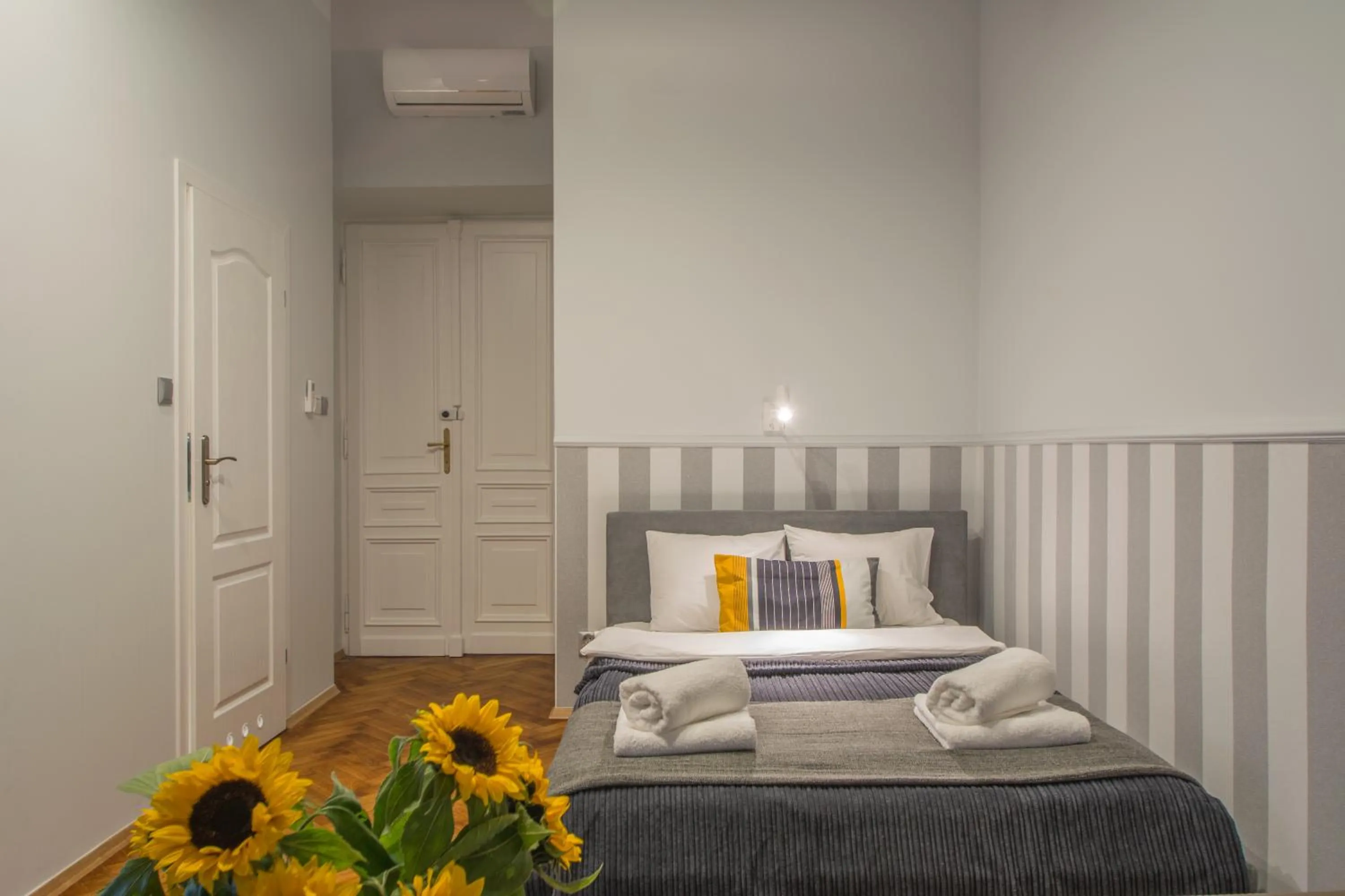 Bed in Exclusive Royal Apartments