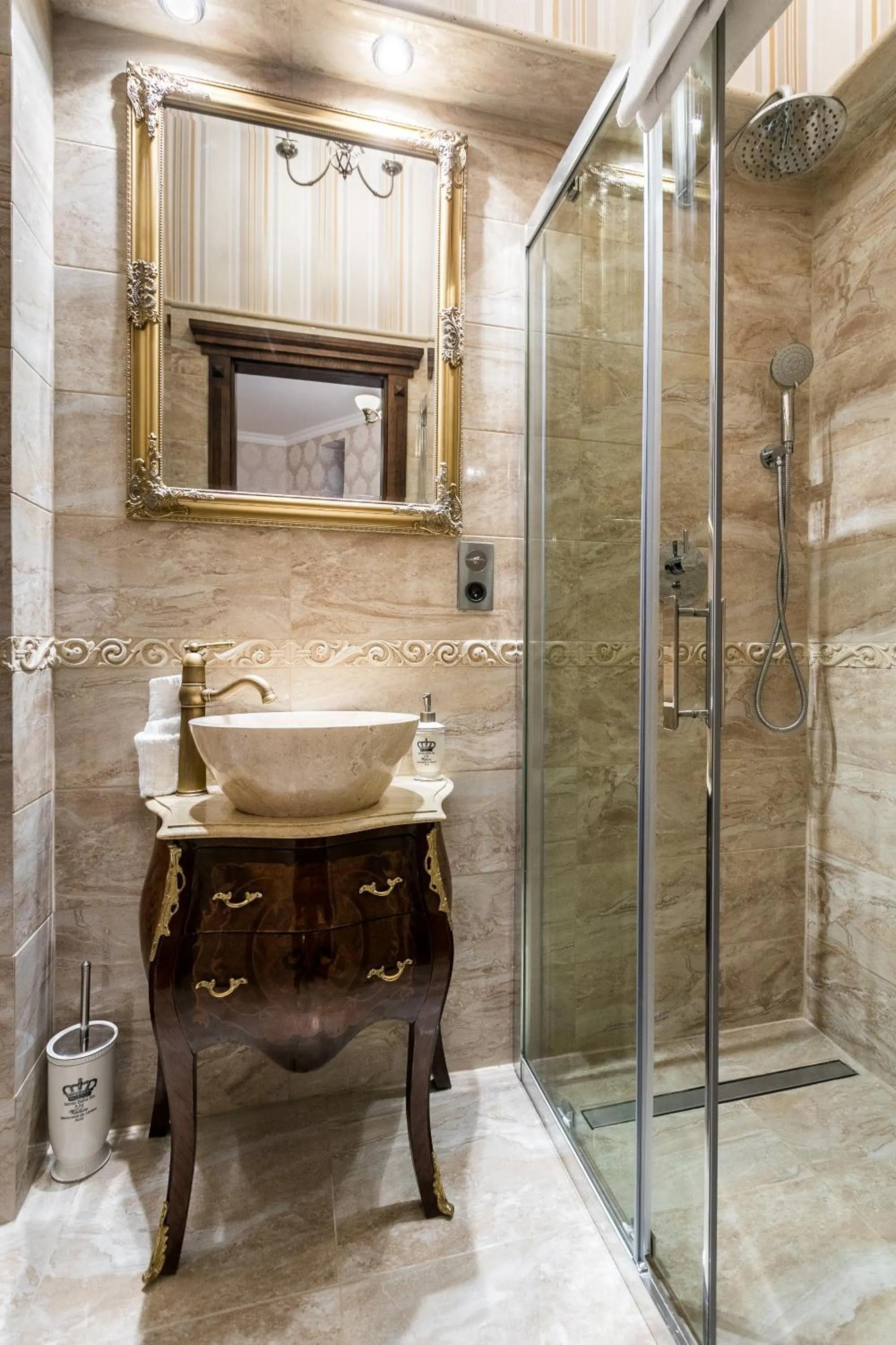 Bathroom in Exclusive Royal Apartments