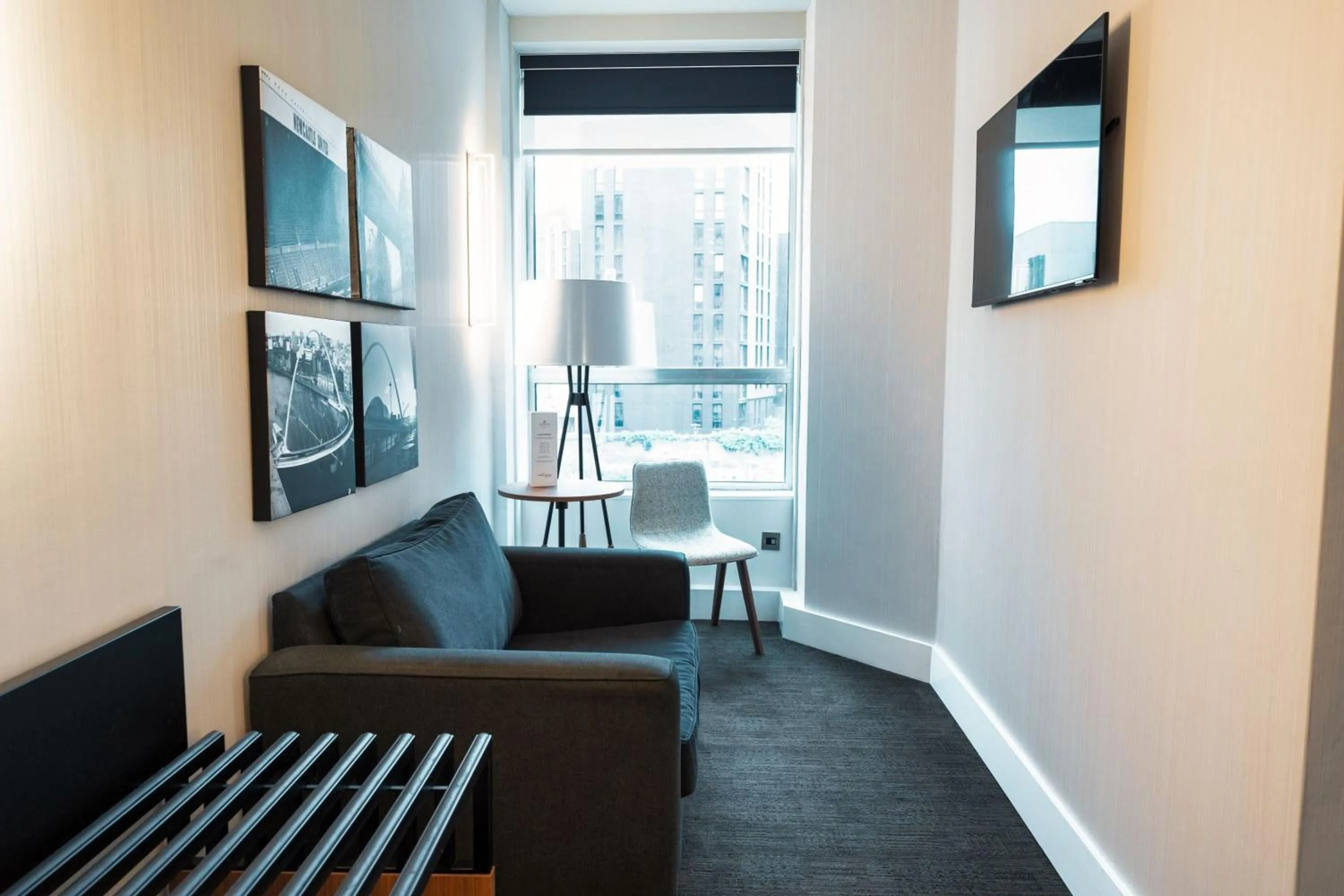 Bedroom in Sandman Signature Newcastle Hotel