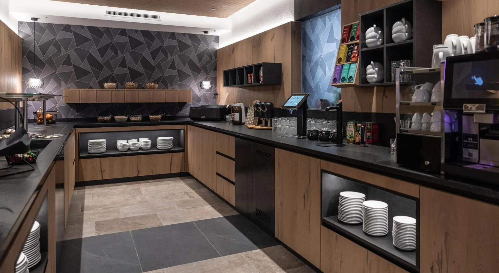 Buffet breakfast in Hotel Lamtana