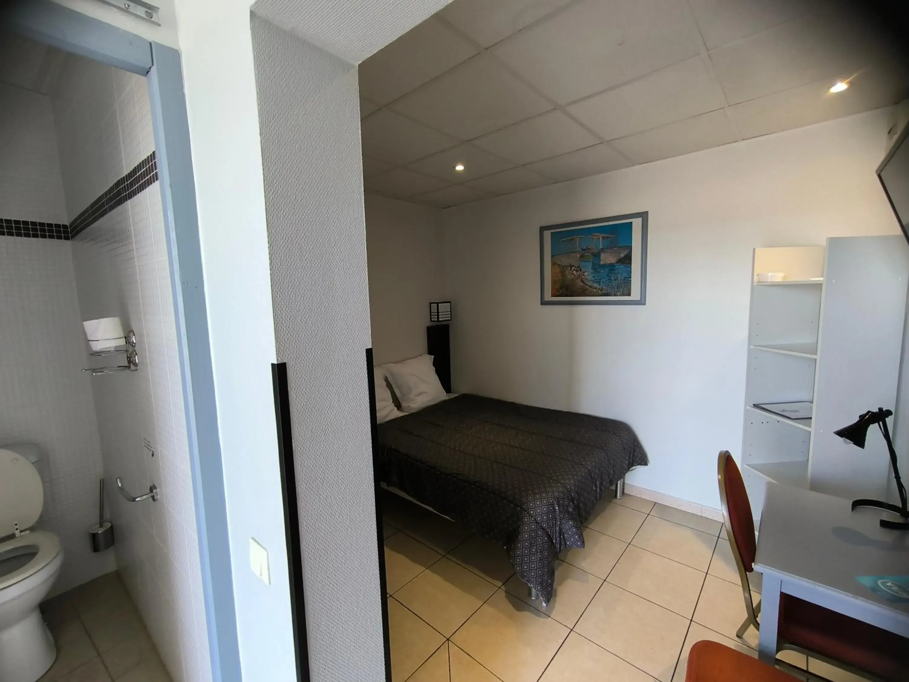 Small Double Room - single occupancy in Hôtel L'Hacienda Small Double Room - single occupancy in Hôtel L'Hacienda