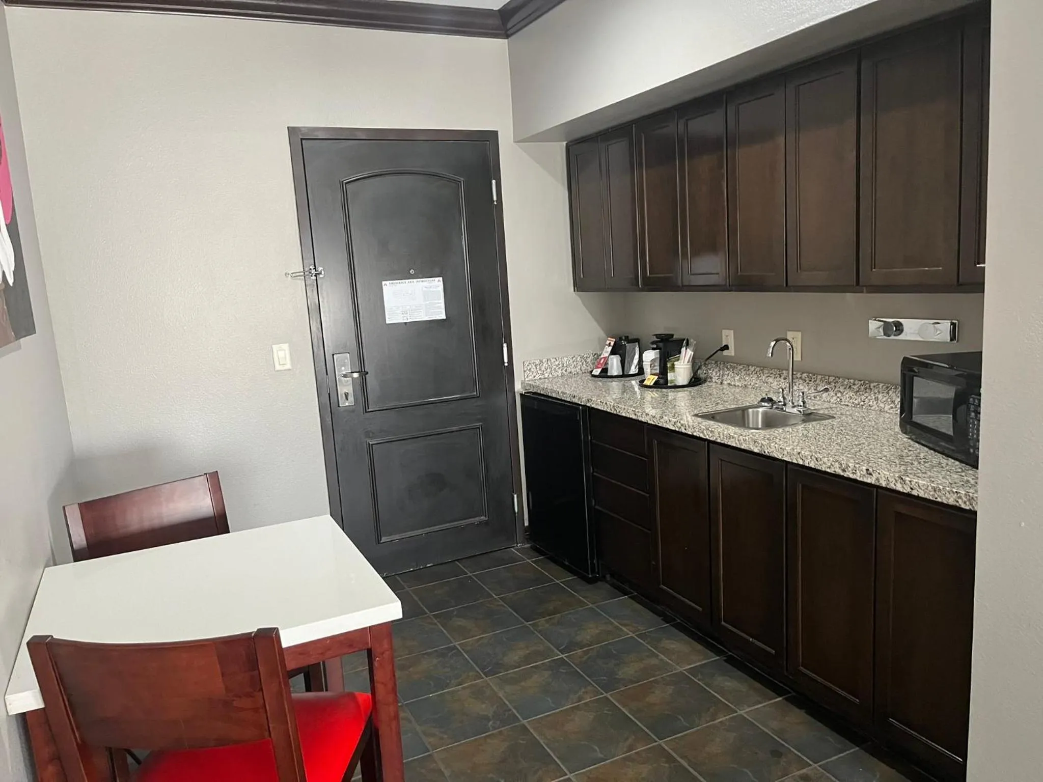 Dining area in Hawthorn Suites by Wyndham Lubbock