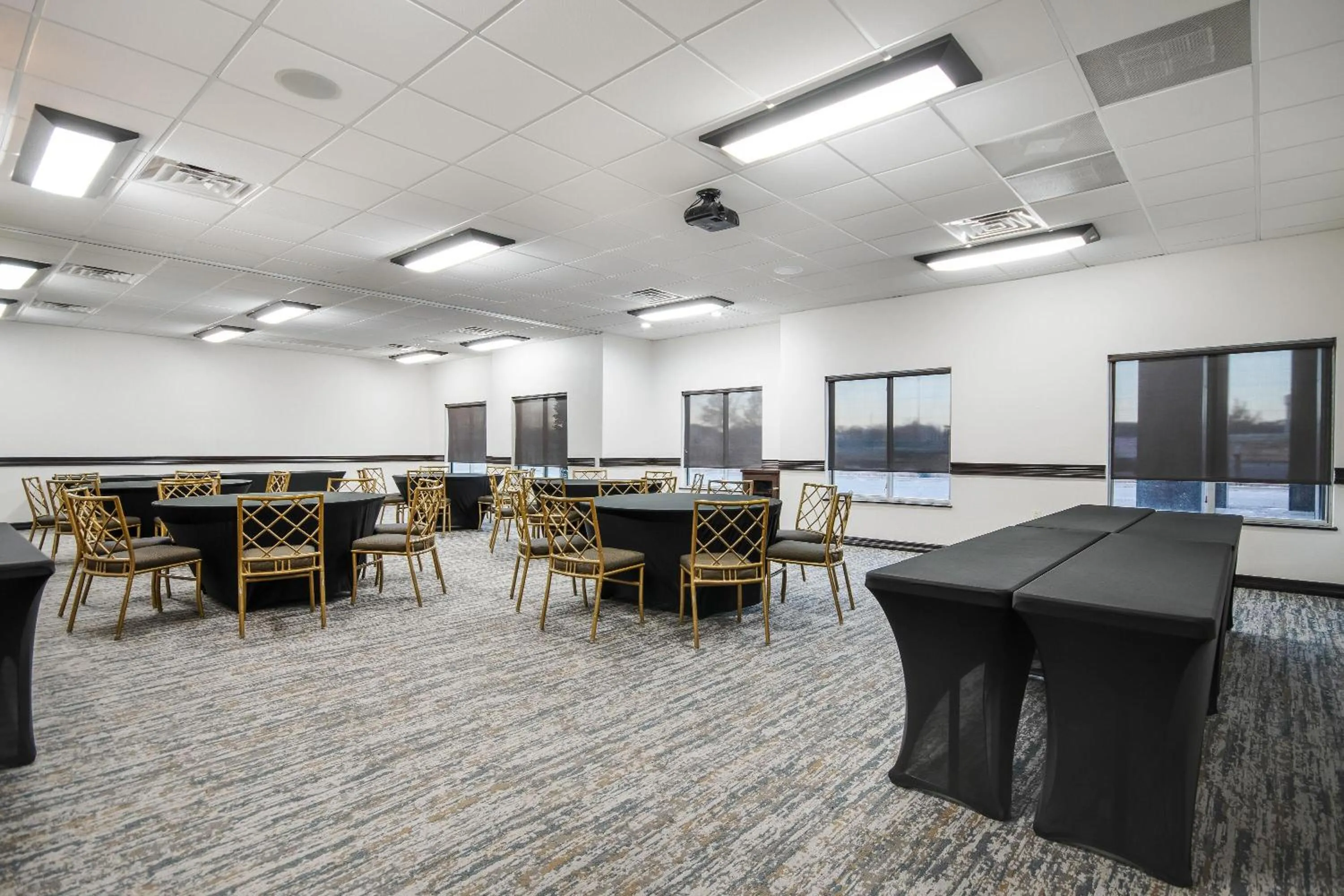 Meeting/conference room in Hawthorn Suites by Wyndham Lubbock