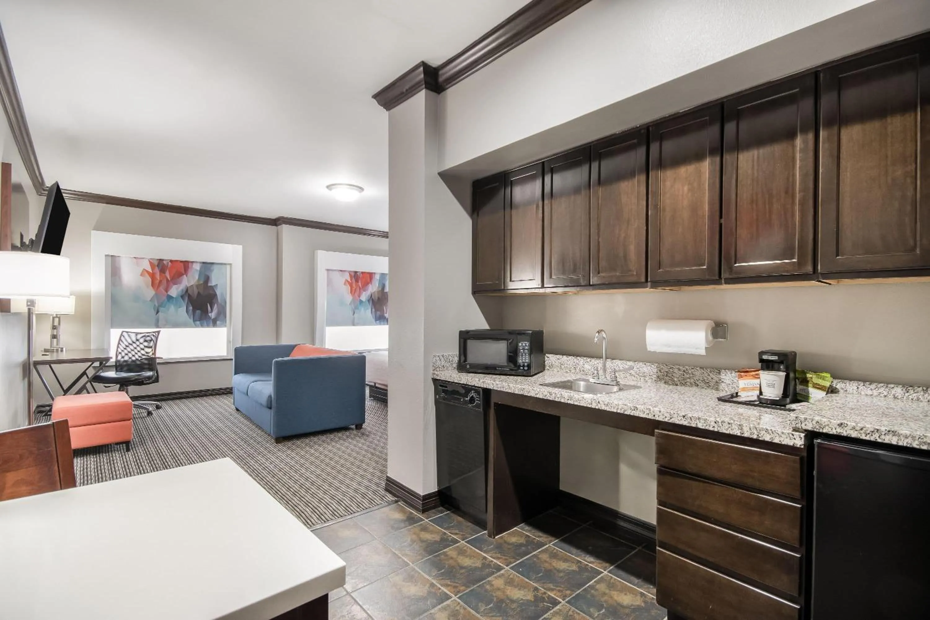 Bed in Hawthorn Suites by Wyndham Lubbock