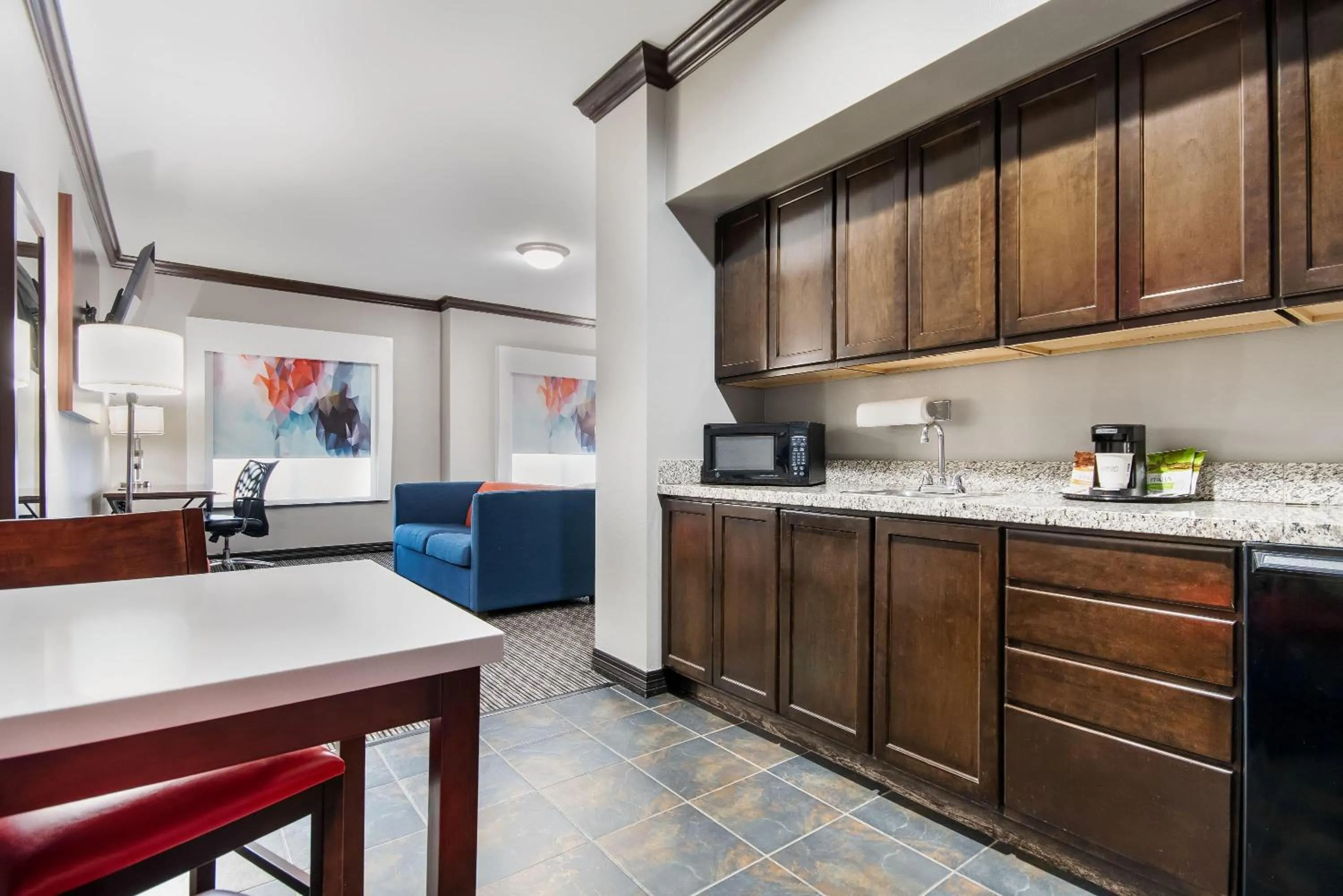 Bed in Hawthorn Suites by Wyndham Lubbock