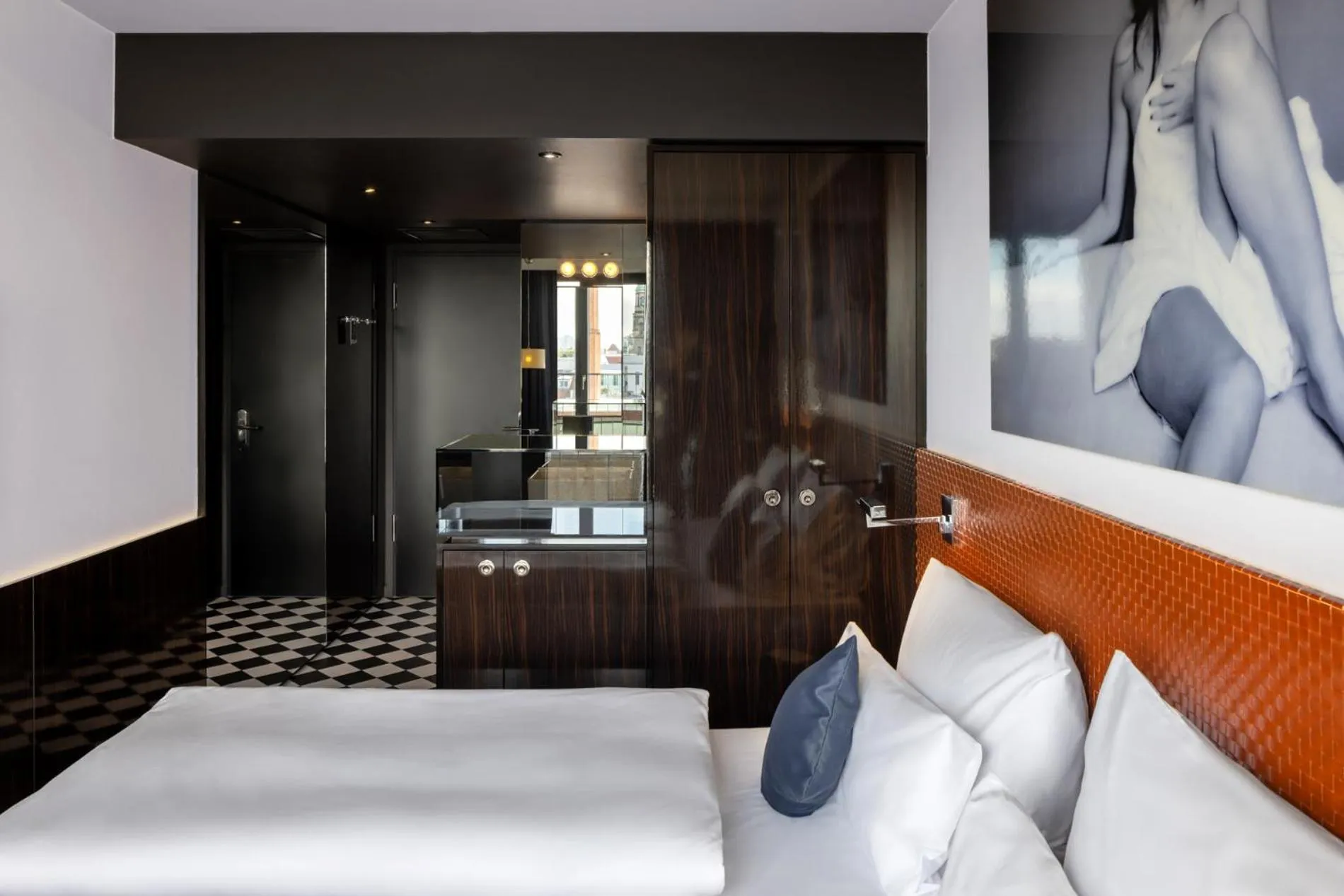 Photo of the whole room, Bed in Hotel MANI by AMANO