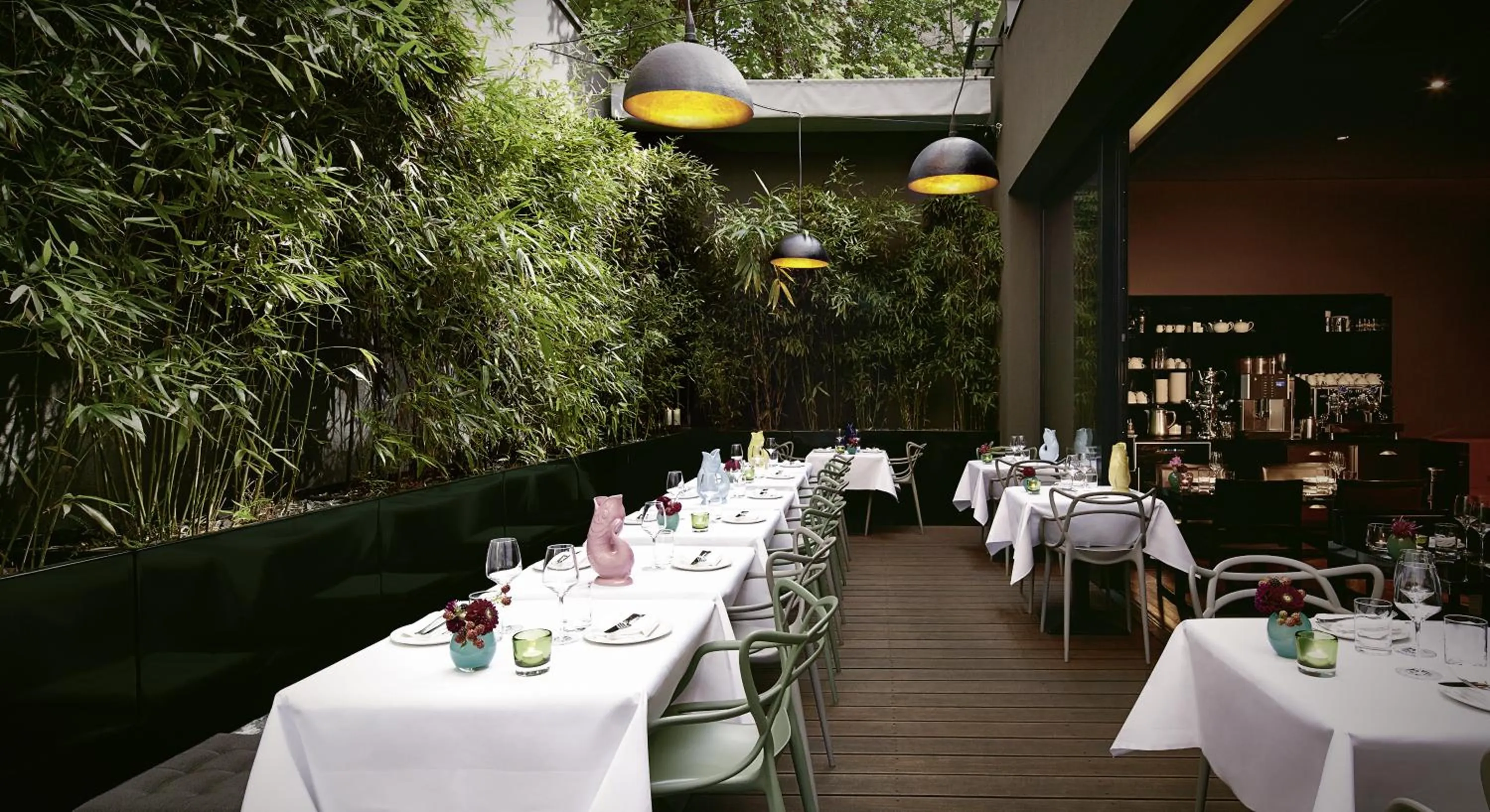 Restaurant/places to eat in Hotel MANI by AMANO