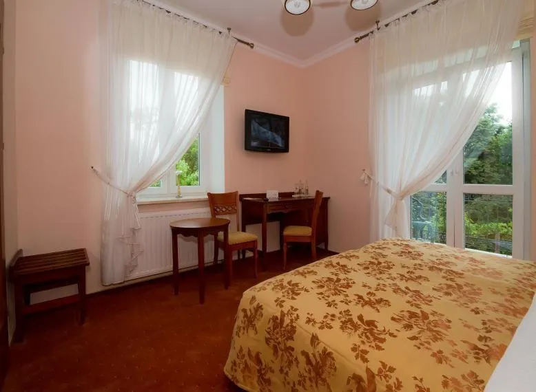 Photo of the whole room, Bed in Willa Halina