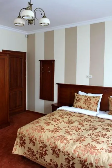 Photo of the whole room, Bed in Willa Halina