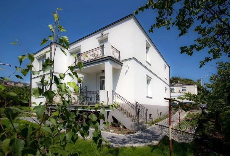 Property building in Willa Halina