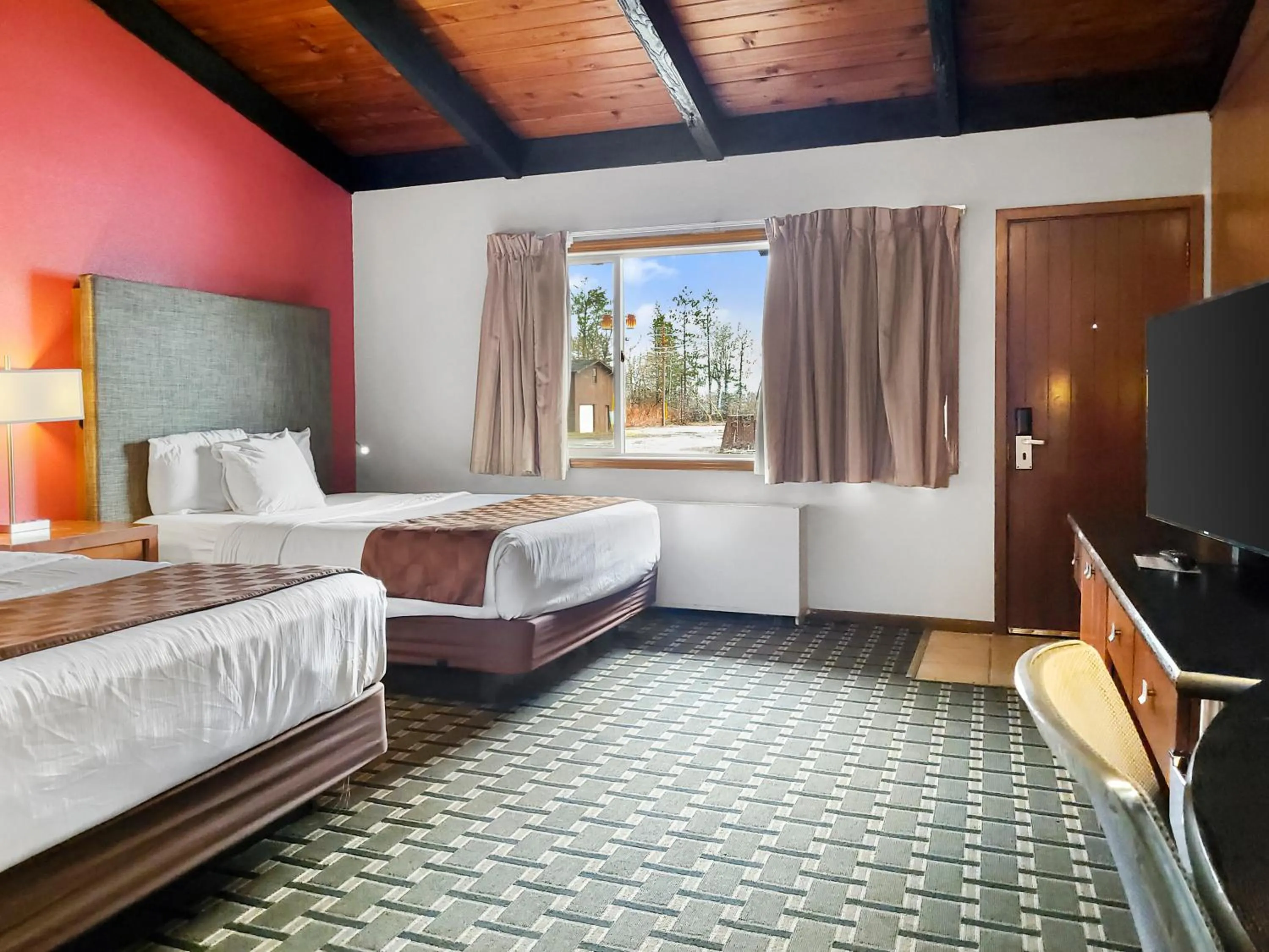 Bed in Americas Best Value Inn Hinckley