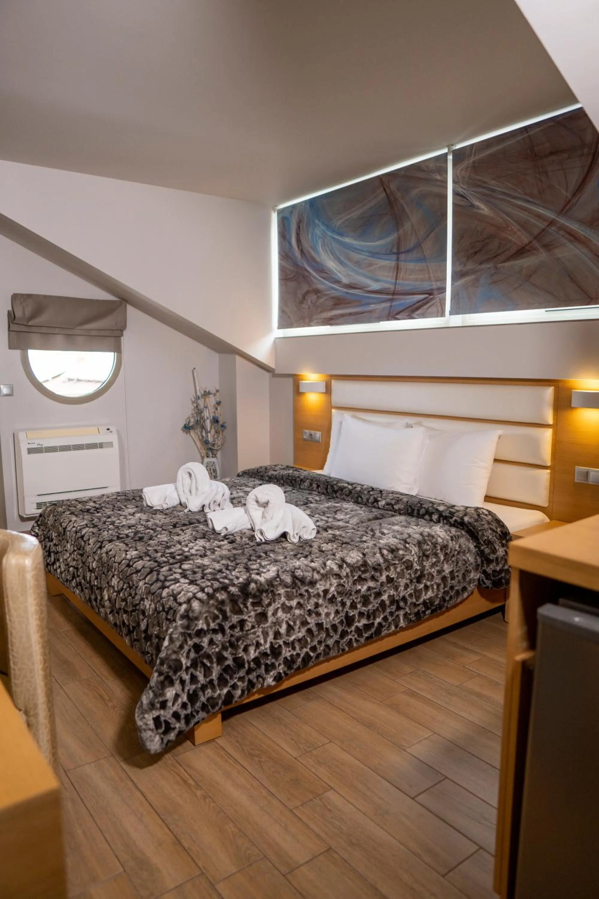 Bed in Hotel Epavlis Eleftheriadi