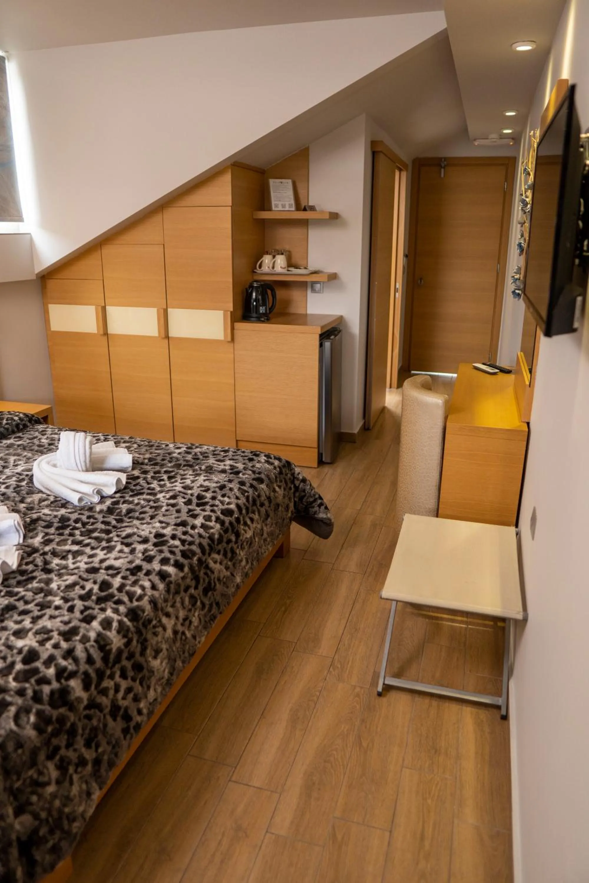 Bed in Hotel Epavlis Eleftheriadi