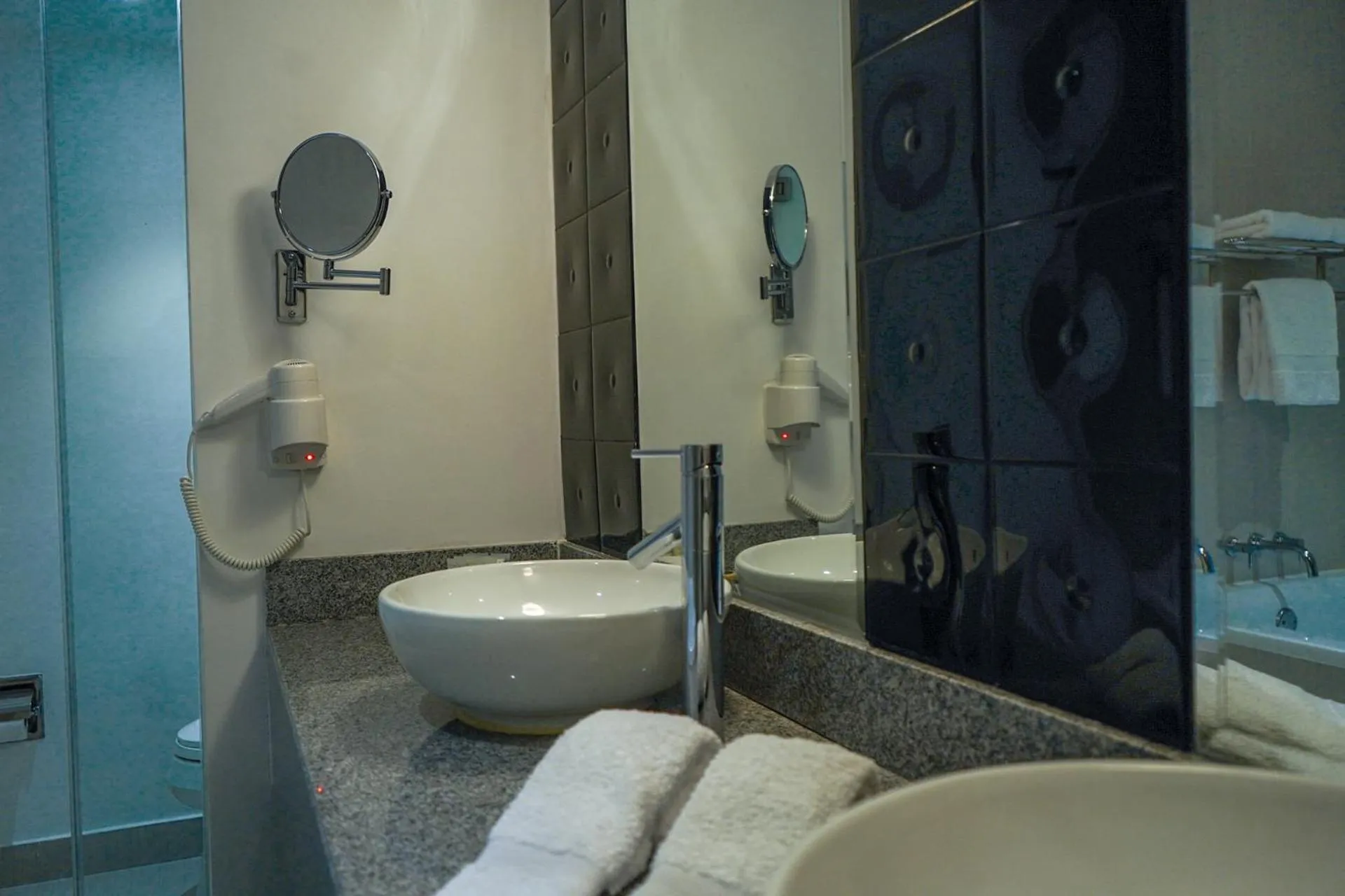 Bathroom in NM Lima Hotel