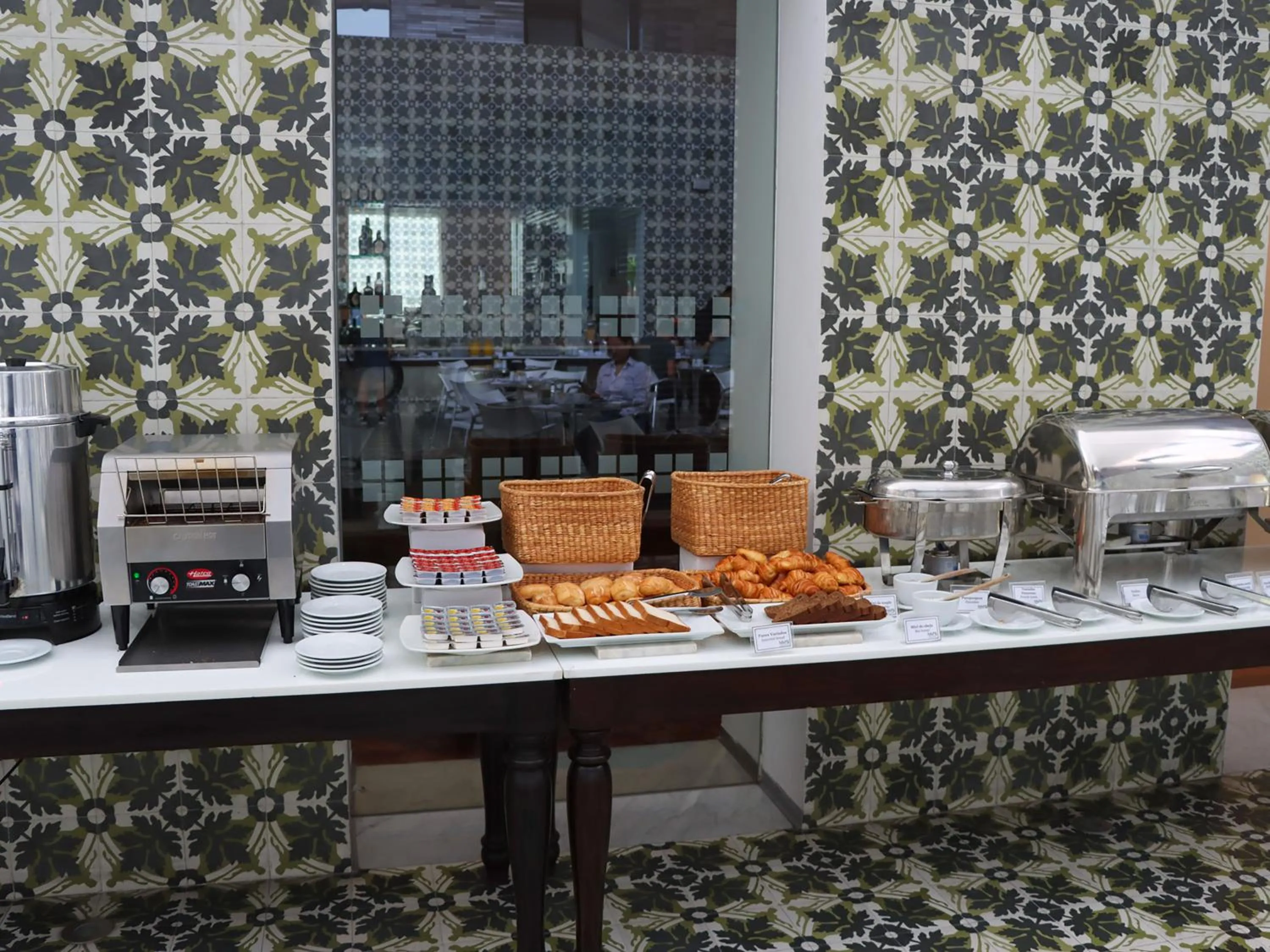 Breakfast in NM Lima Hotel