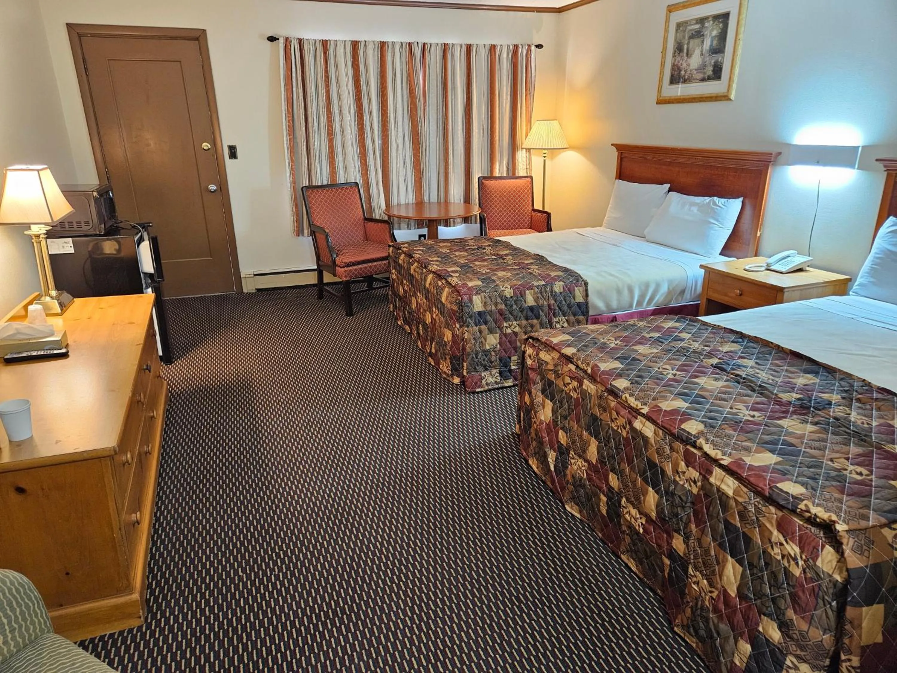 Photo of the whole room in Alpenhaus Motel