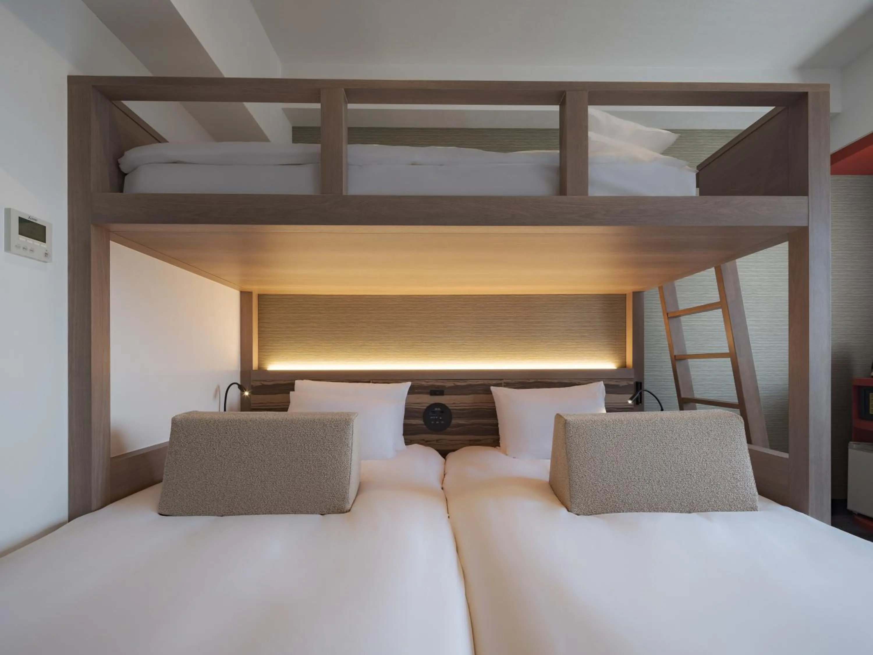 Photo of the whole room, Bed in the b asakusa