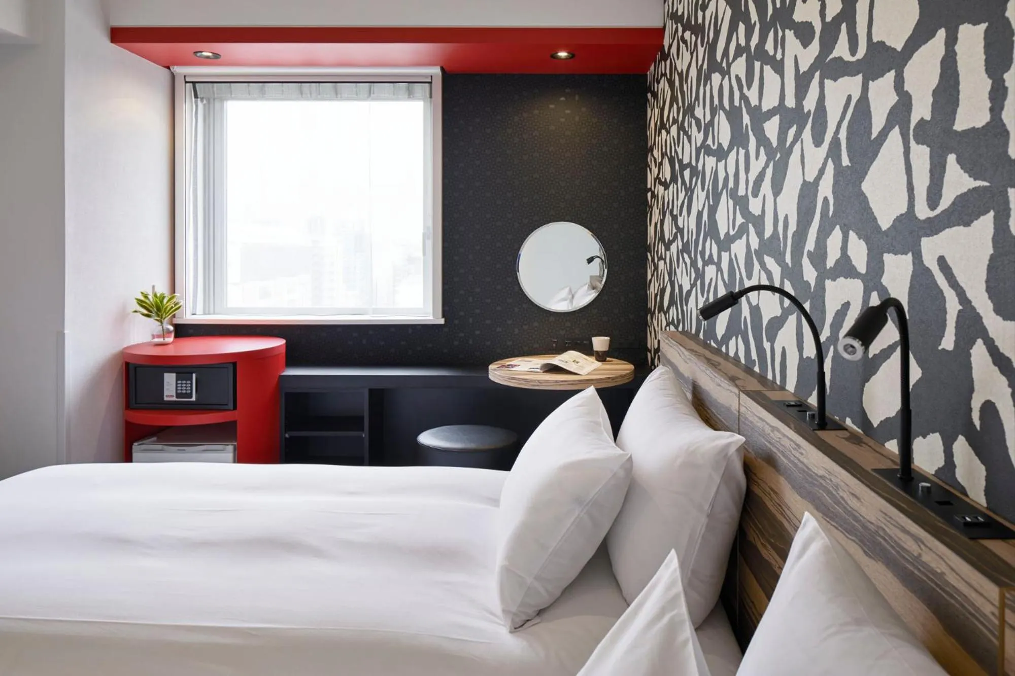 Bed in the b asakusa