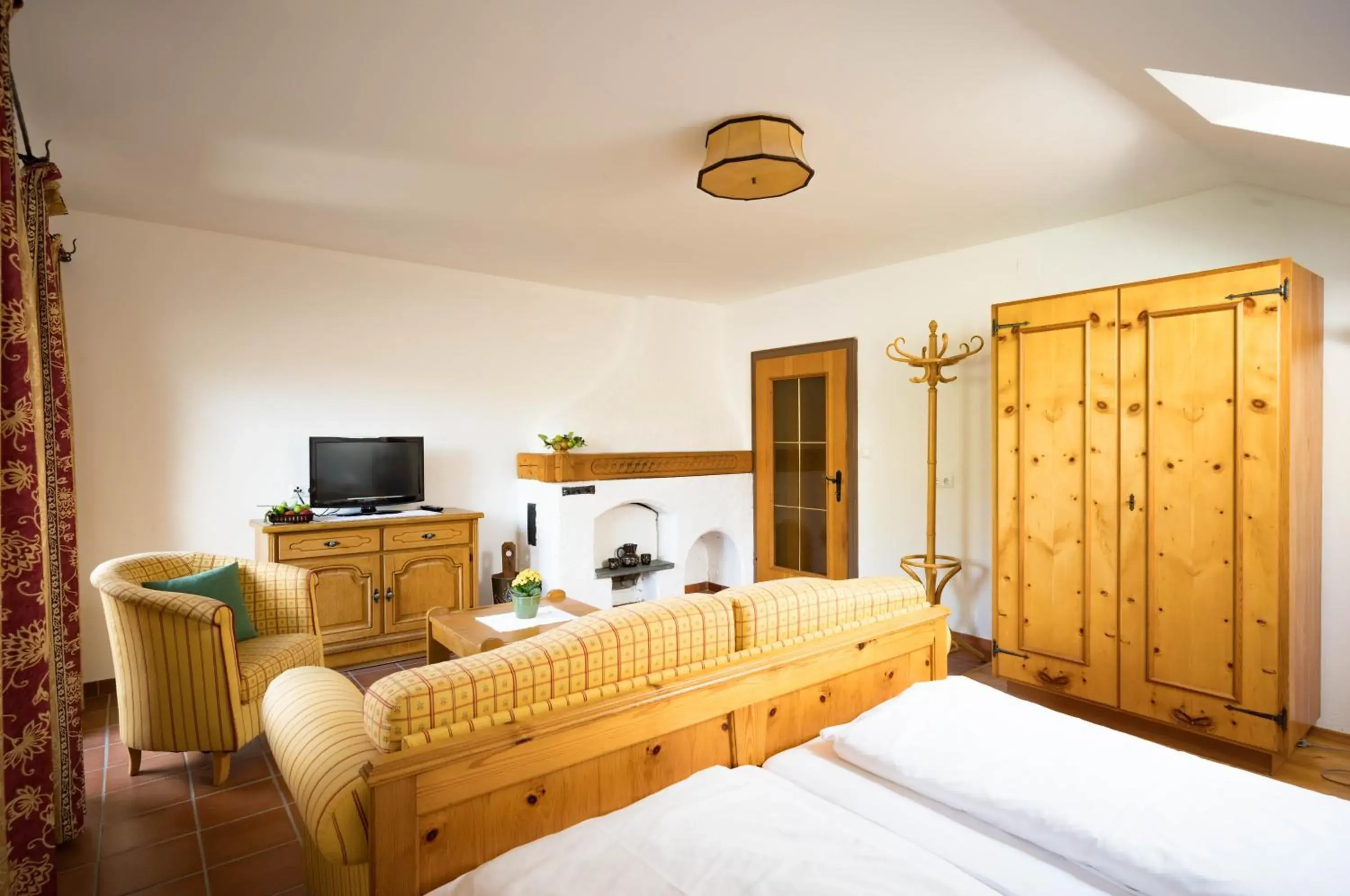 Junior Suite with Balcony in Waldpension Putz Junior Suite with Balcony in Waldpension Putz