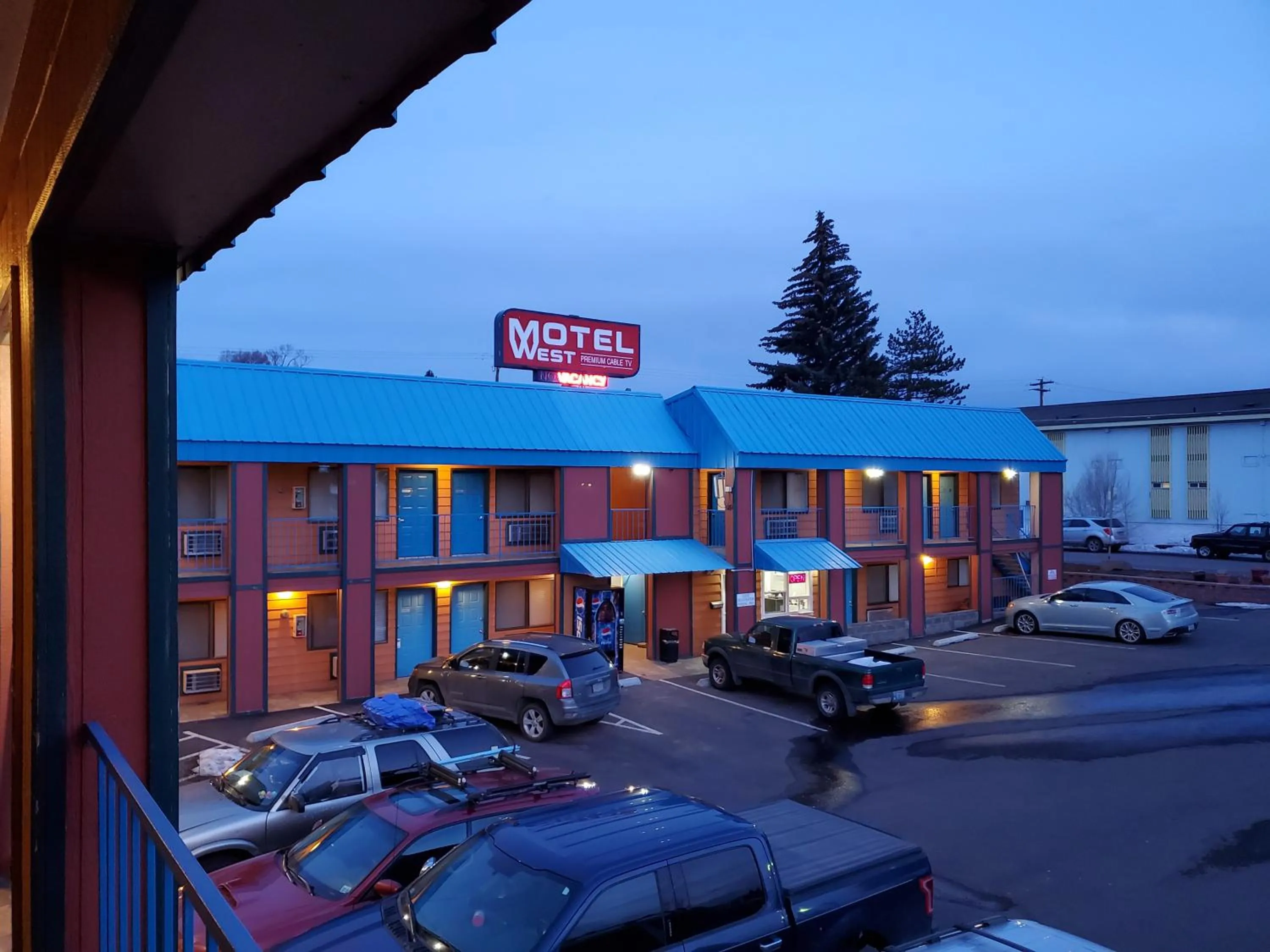 Motel West