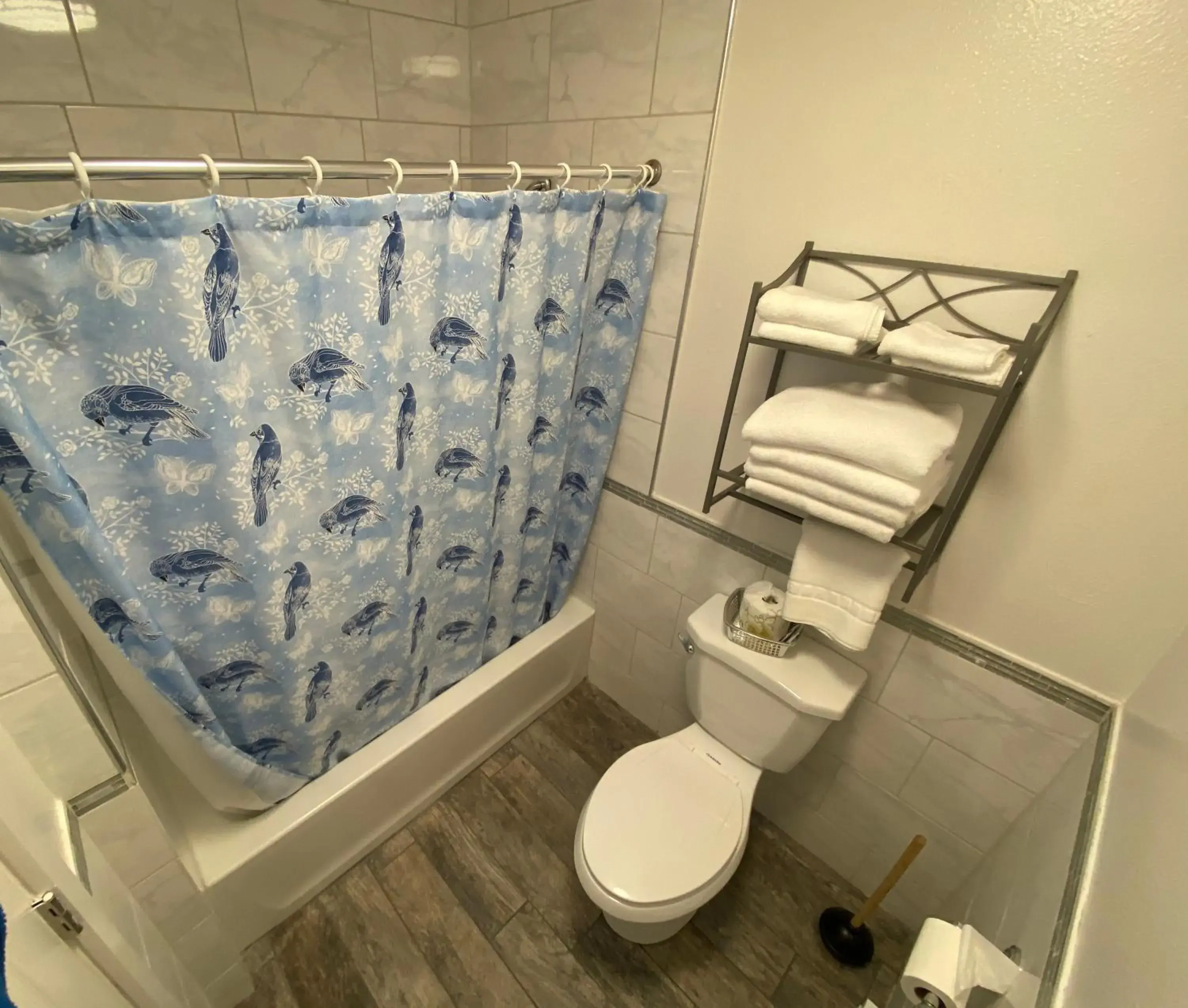 Deluxe Triple Room in Motel West Deluxe Triple Room in Motel West